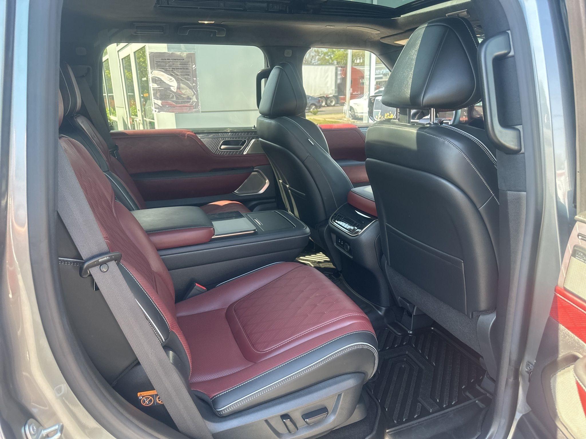 Infiniti QX80  2025