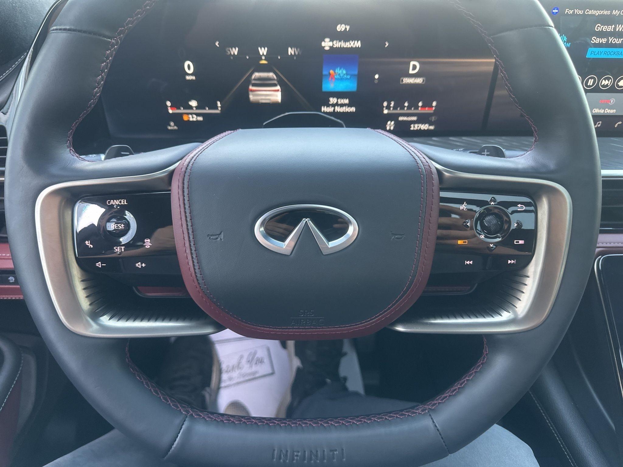 Infiniti QX80  2025