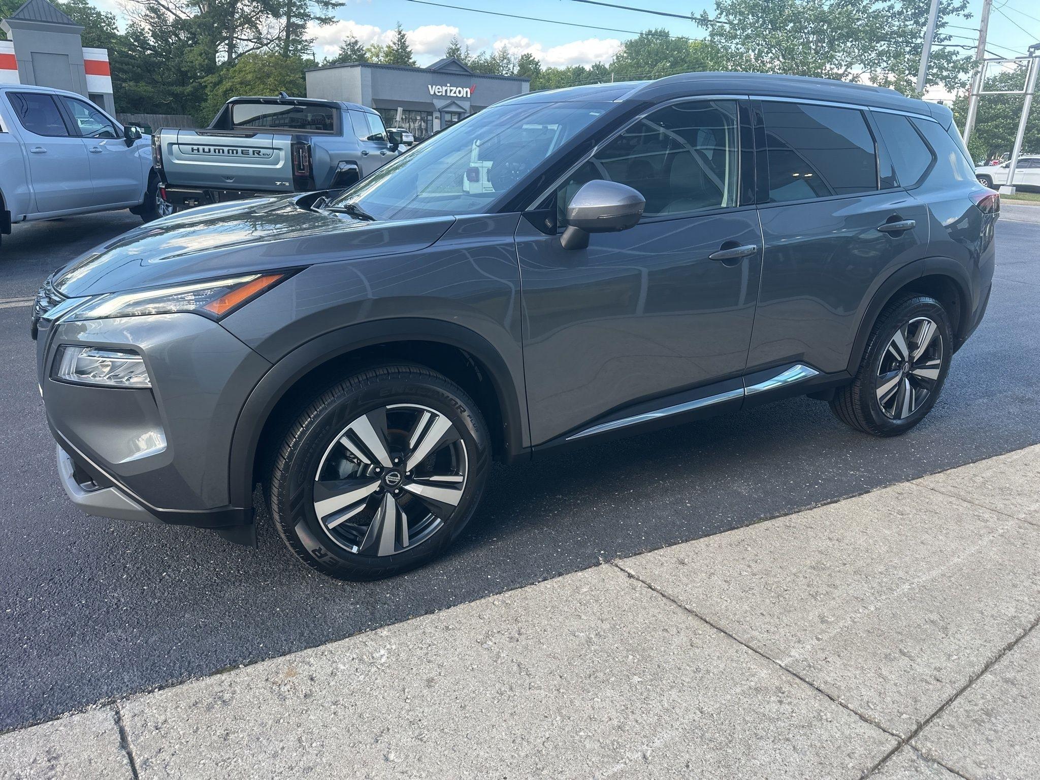 Nissan Rogue  2021
