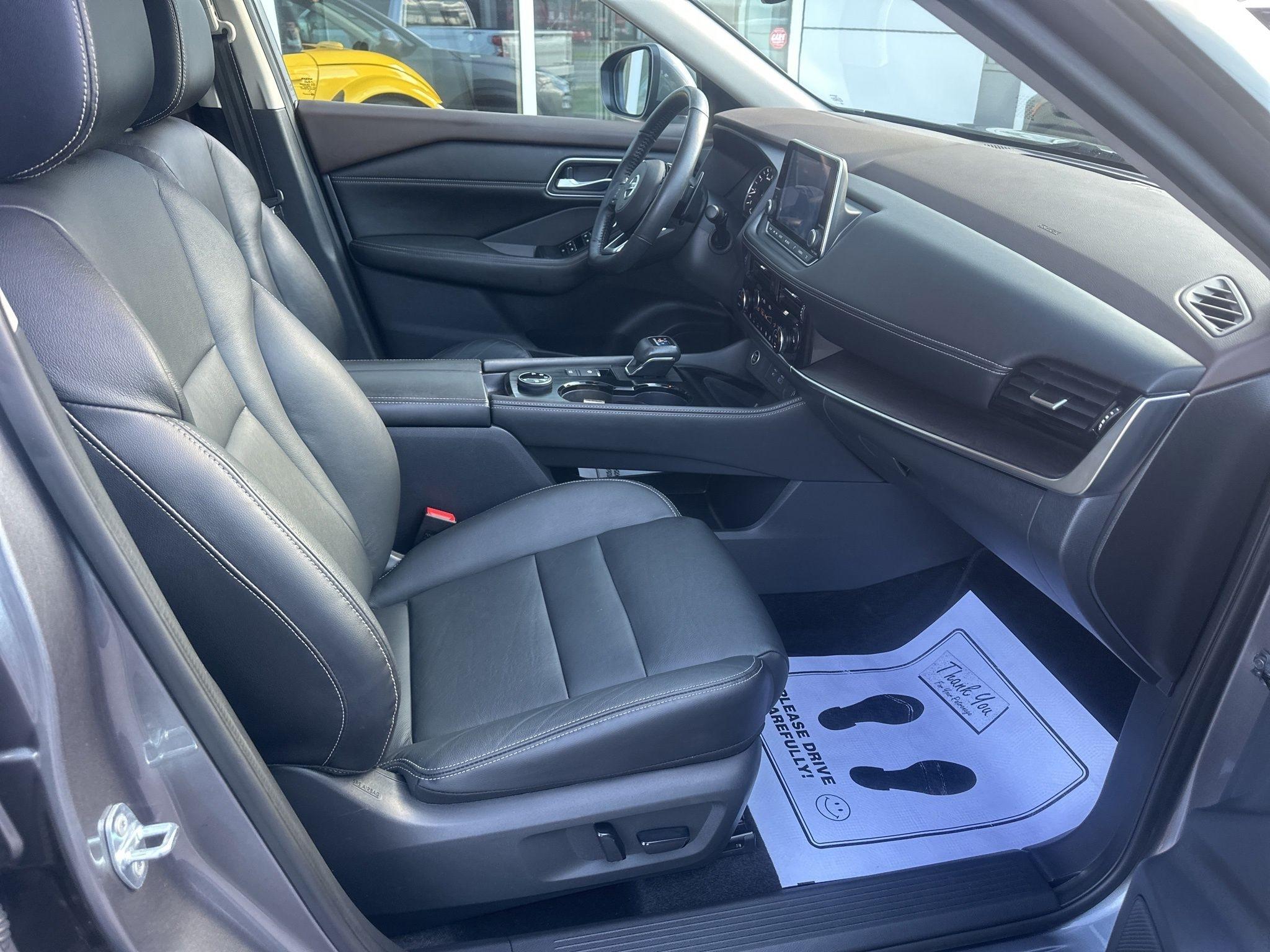 Nissan Rogue  2021