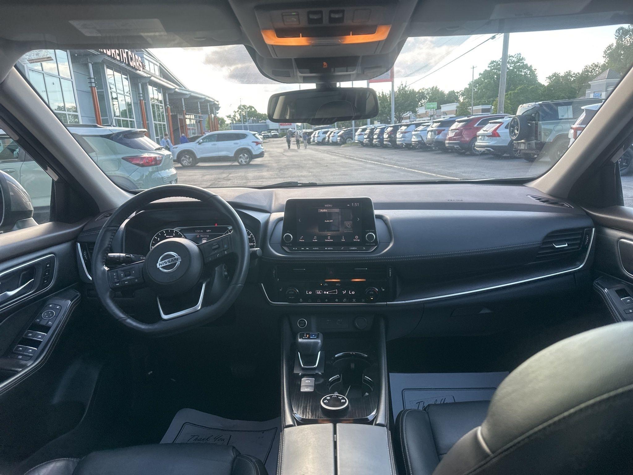 Nissan Rogue  2021