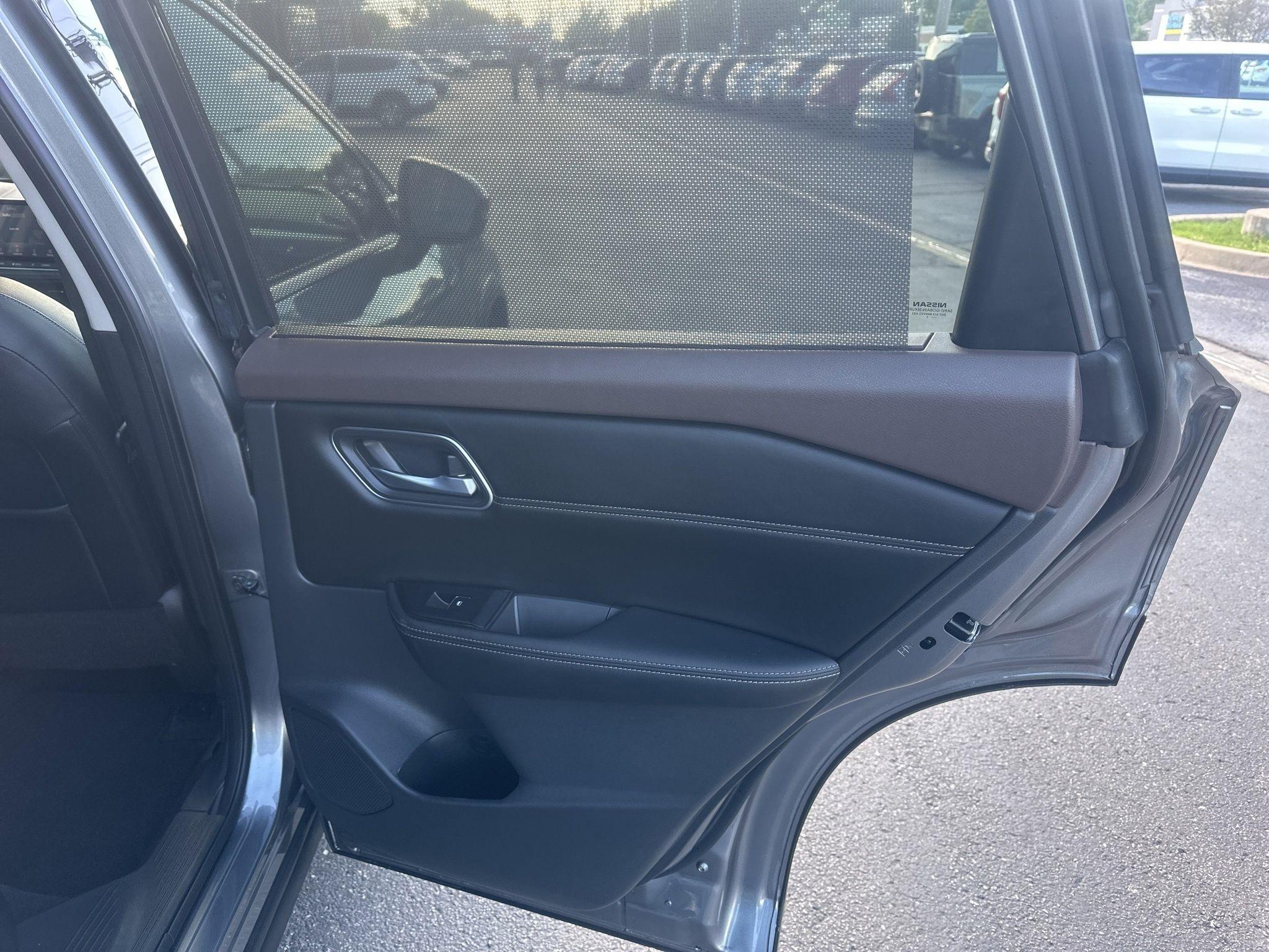 Nissan Rogue  2021
