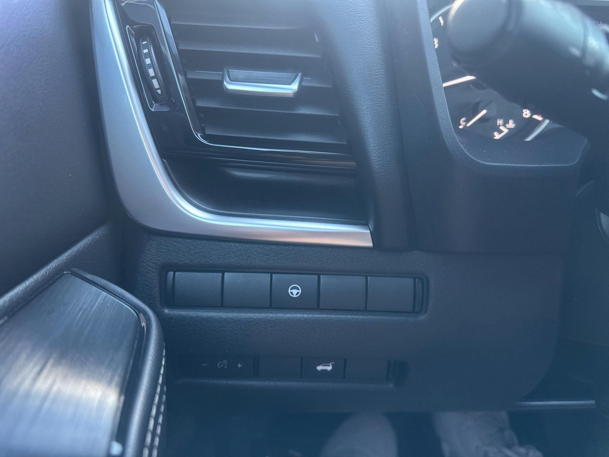 Nissan Rogue  2021