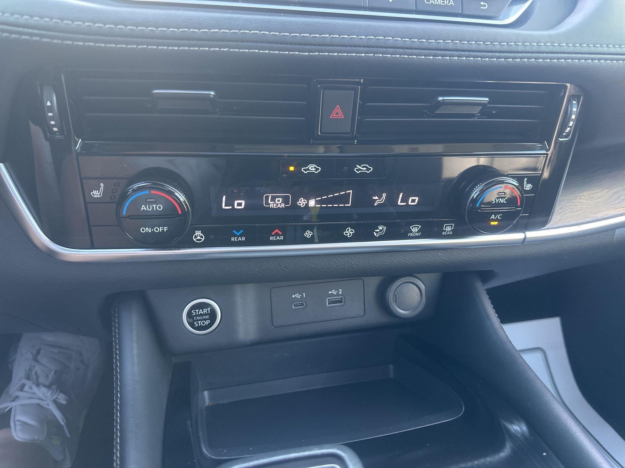 Nissan Rogue  2021