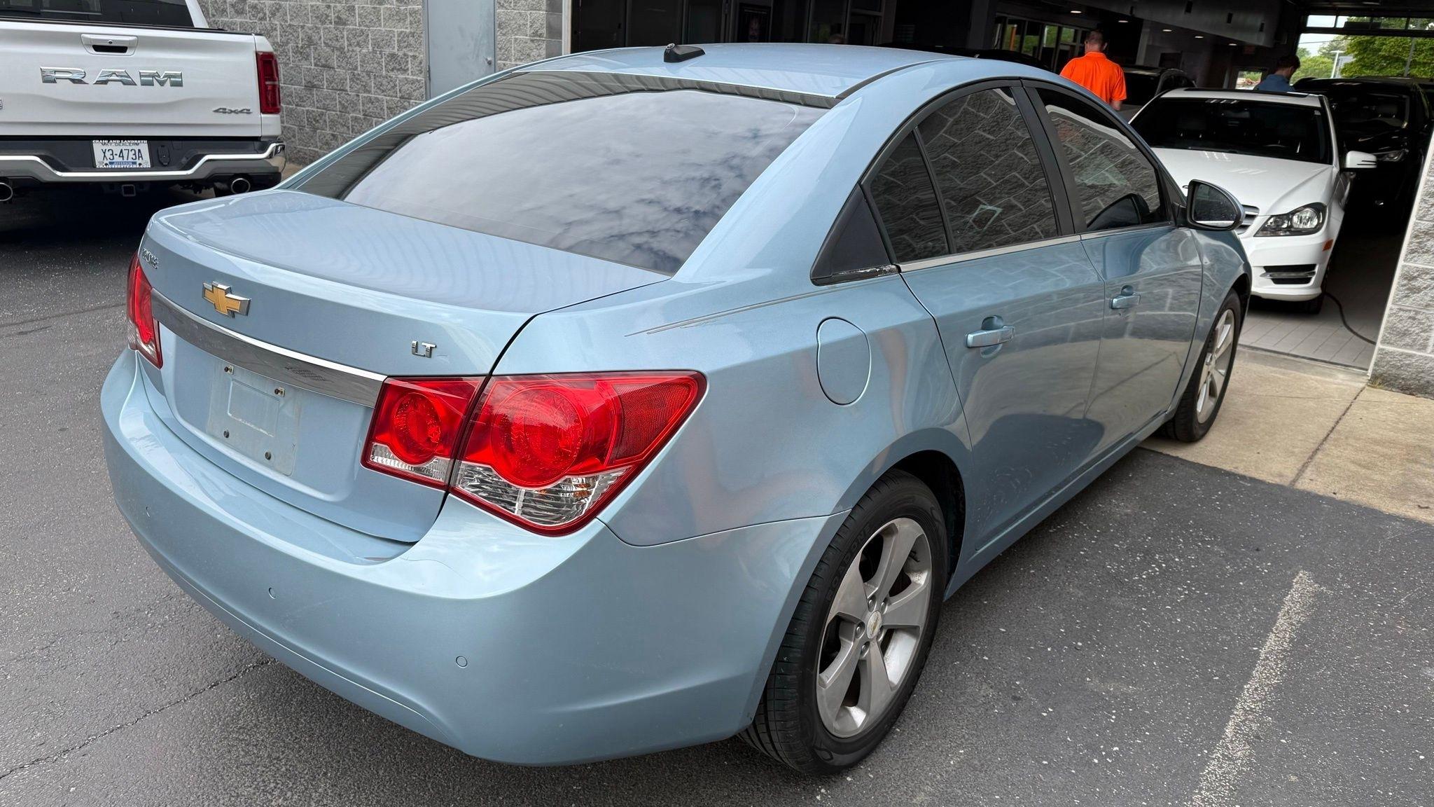 Chevrolet Cruze  2011