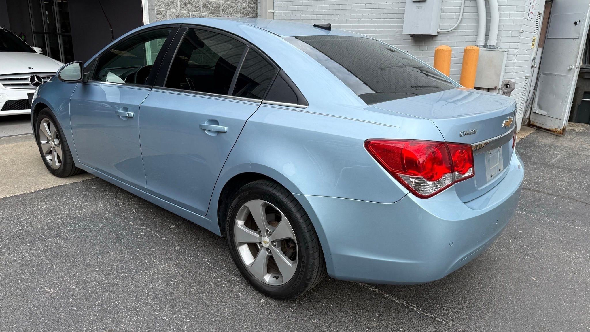 Chevrolet Cruze  2011