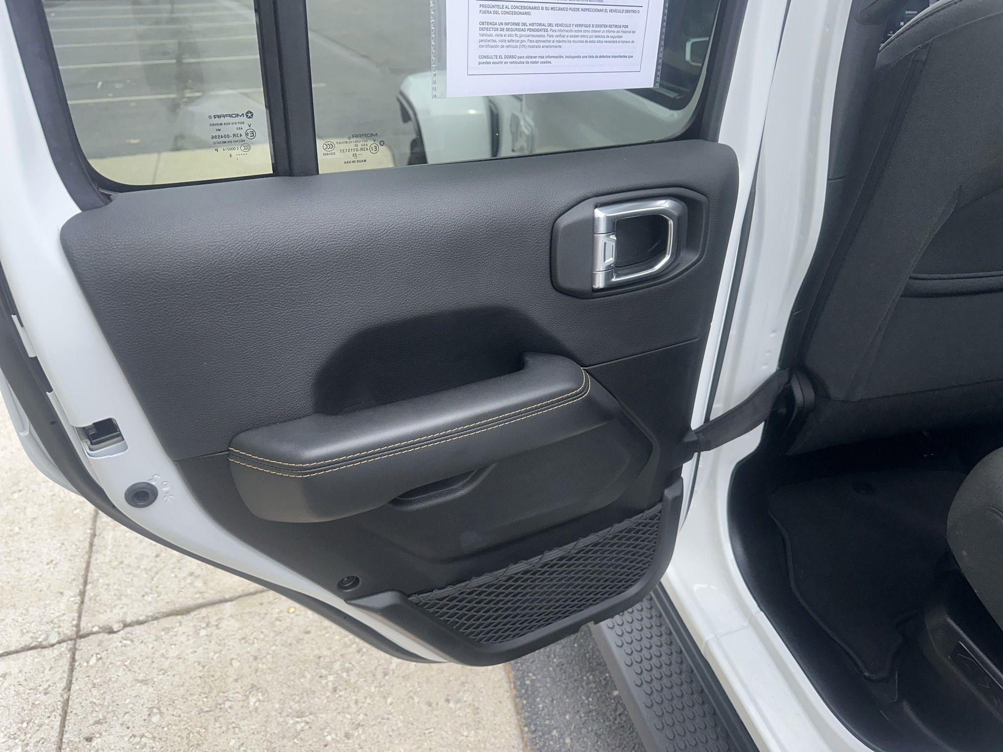 Jeep Wrangler  2025