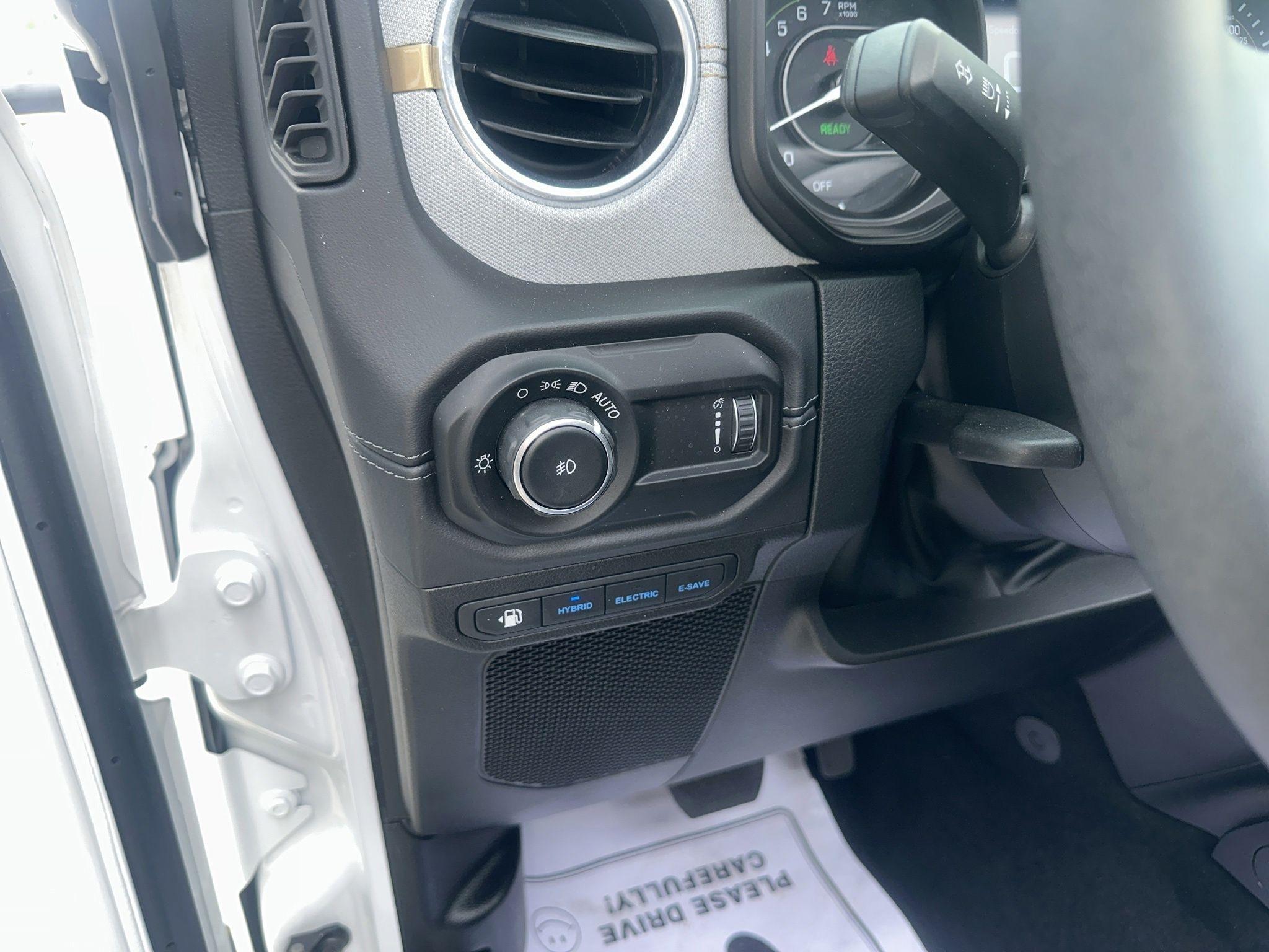 Jeep Wrangler  2025