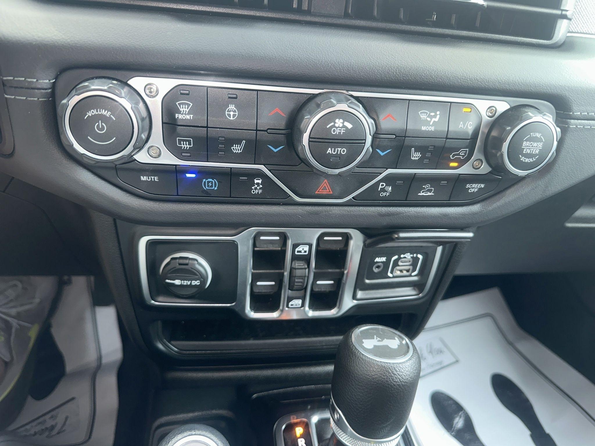 Jeep Wrangler  2025
