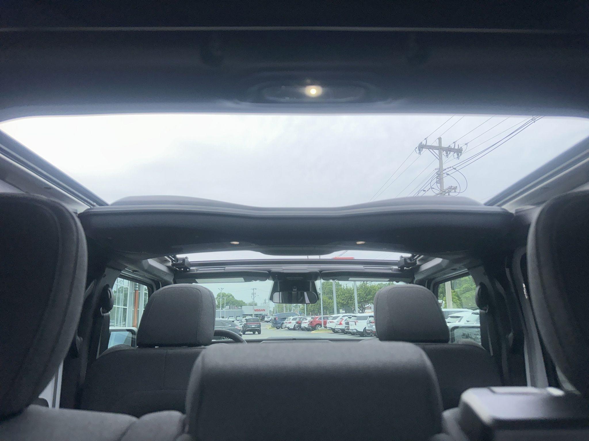 Jeep Wrangler  2025