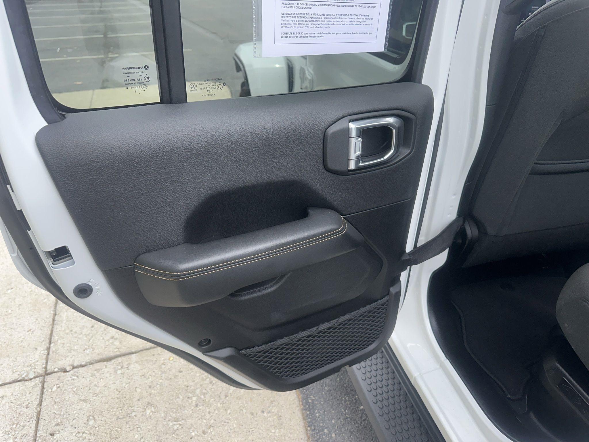 Jeep Wrangler  2025