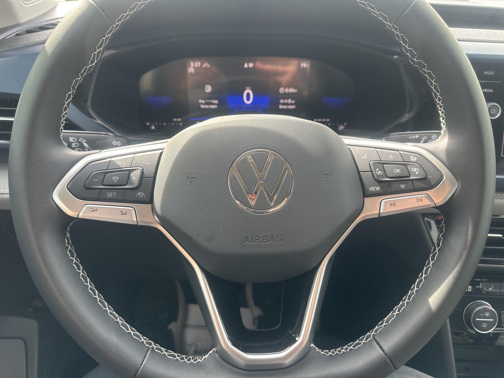 Volkswagen Taos  2024