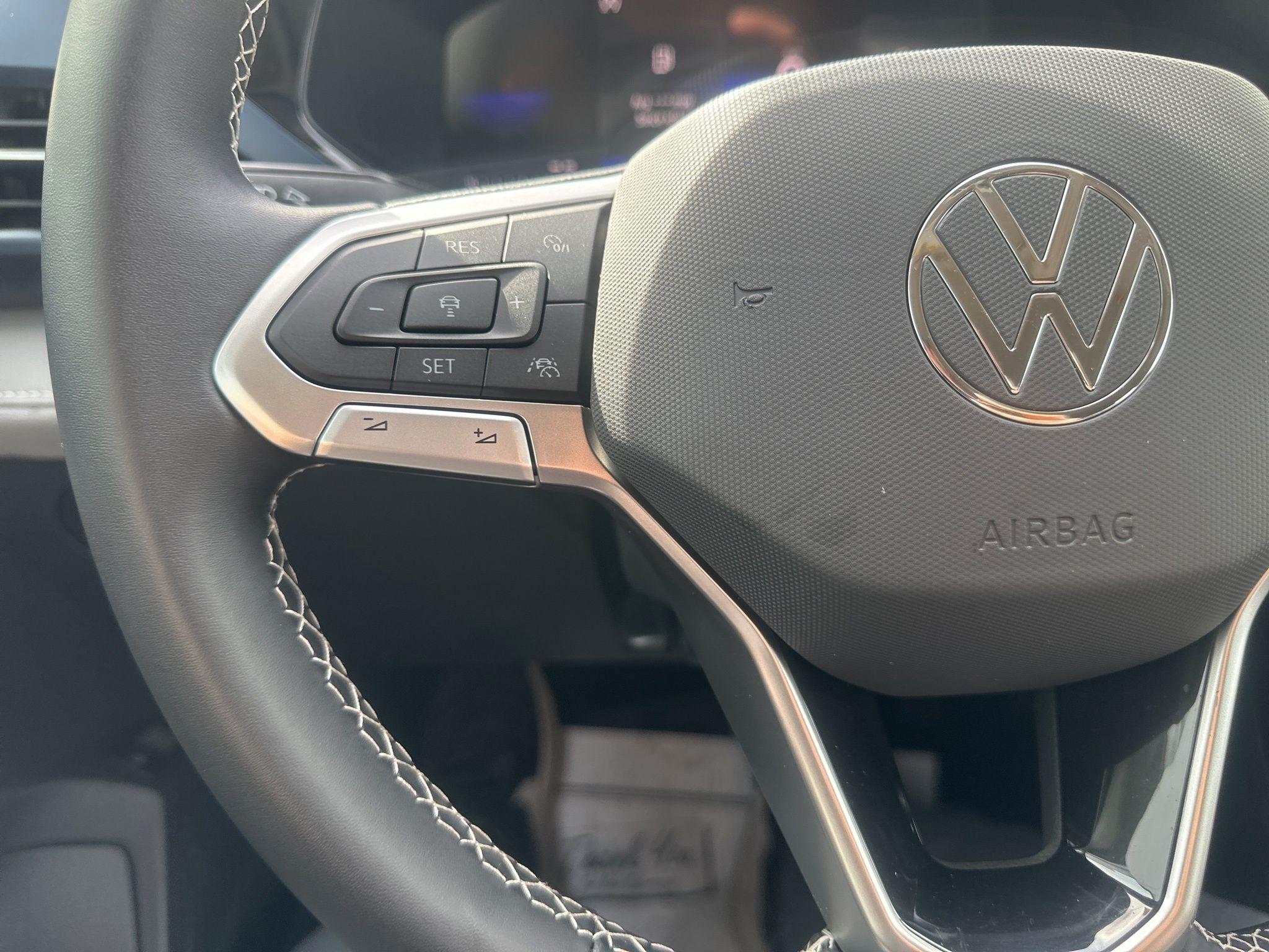 Volkswagen Taos  2024