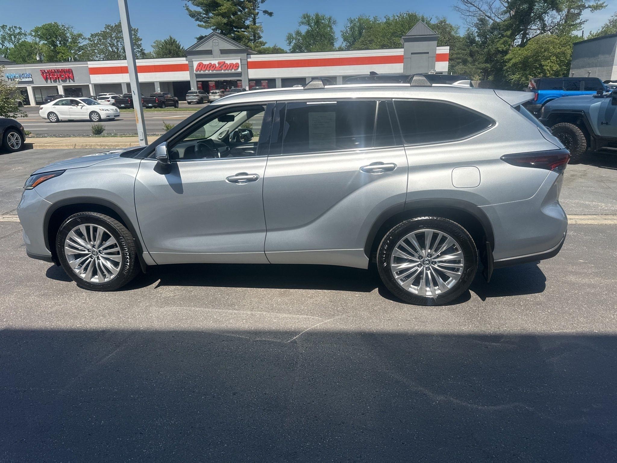 Toyota Highlander  2025