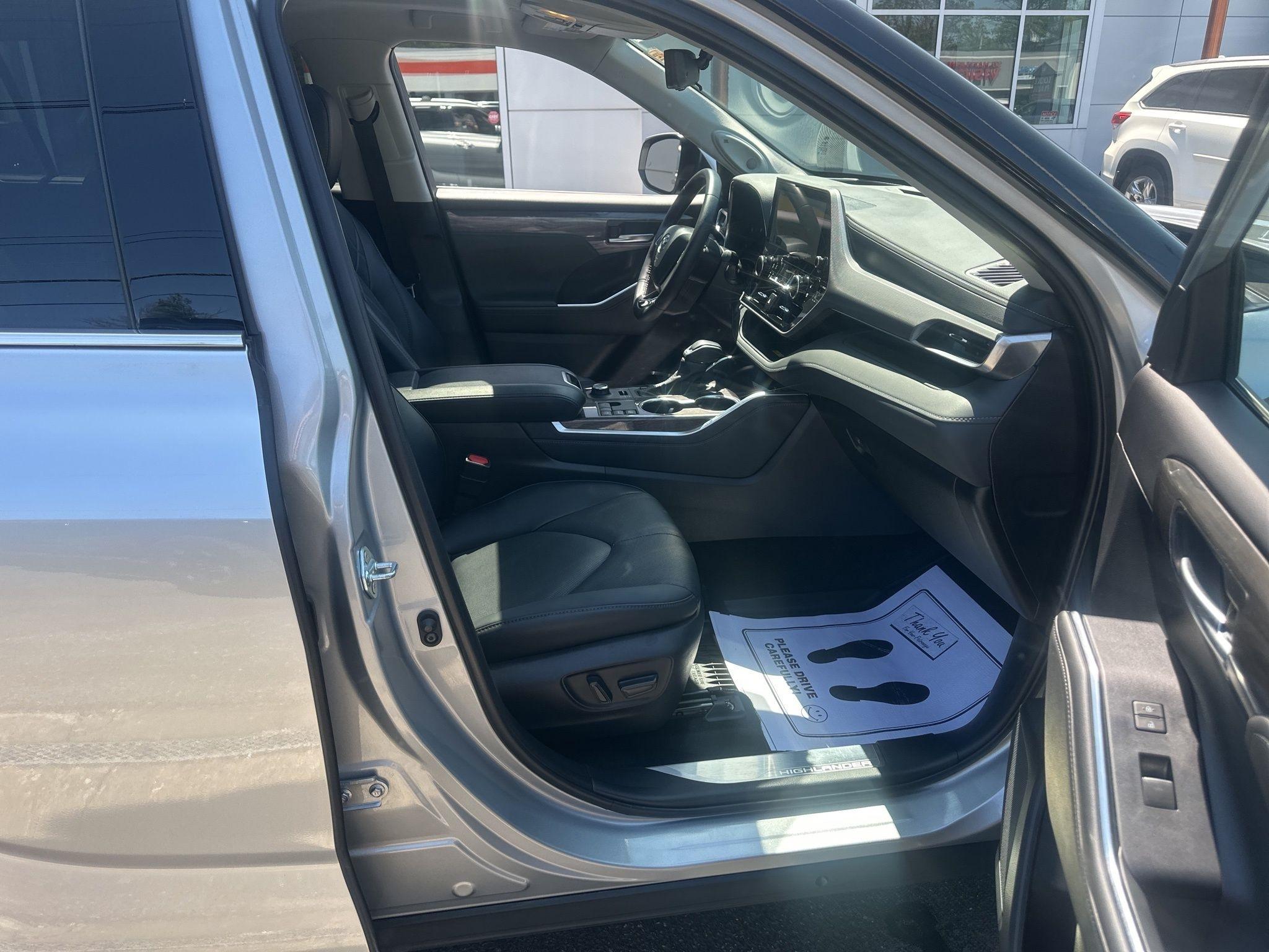 Toyota Highlander  2025