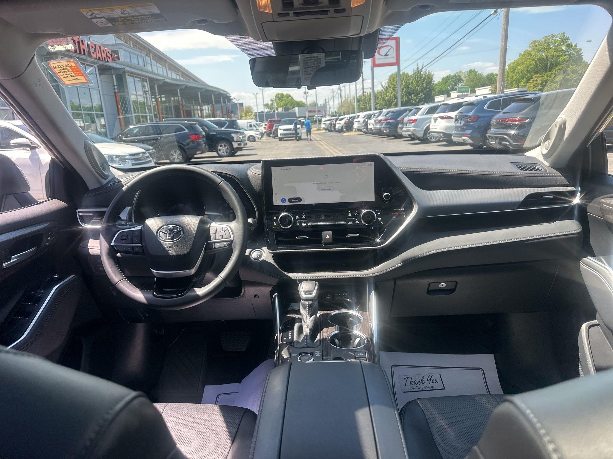 Toyota Highlander  2025