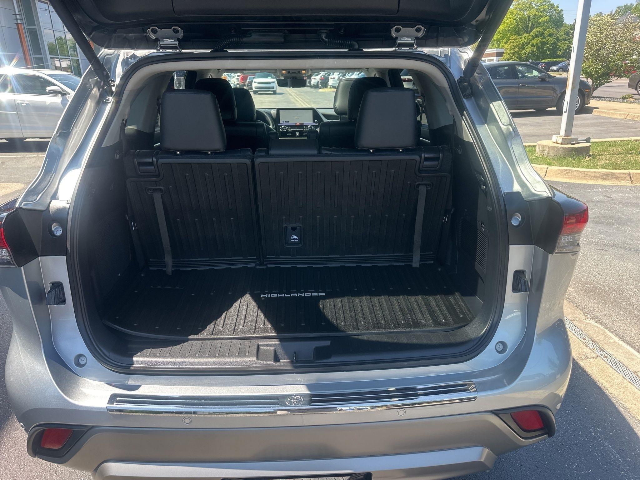 Toyota Highlander  2025