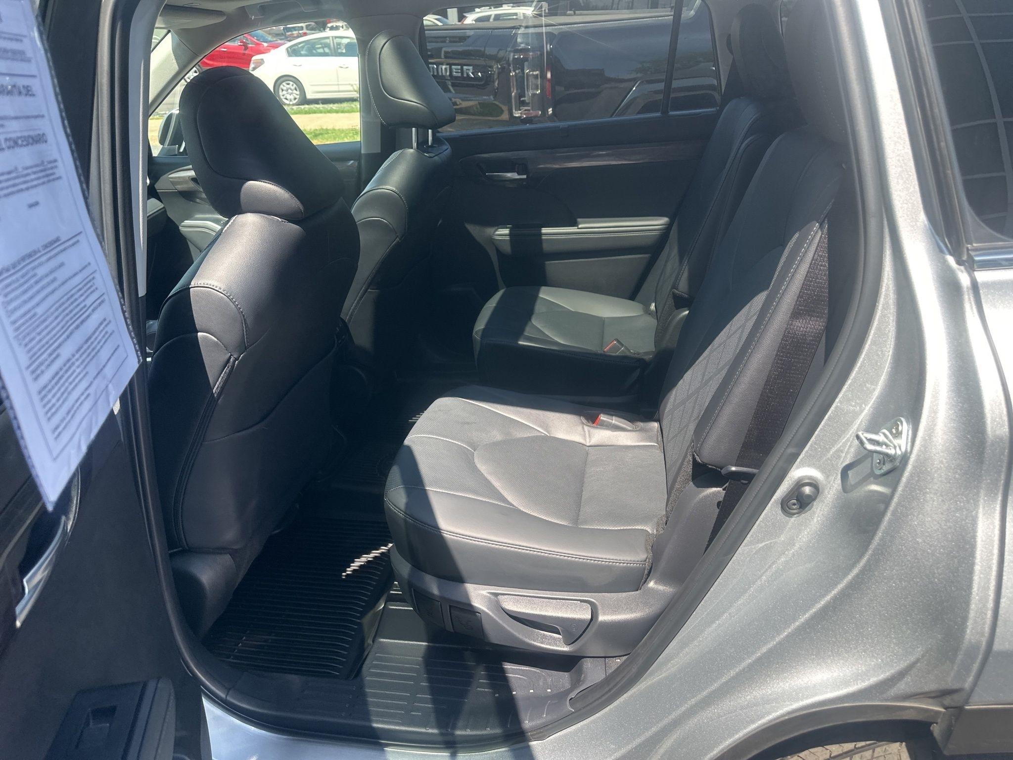 Toyota Highlander  2025