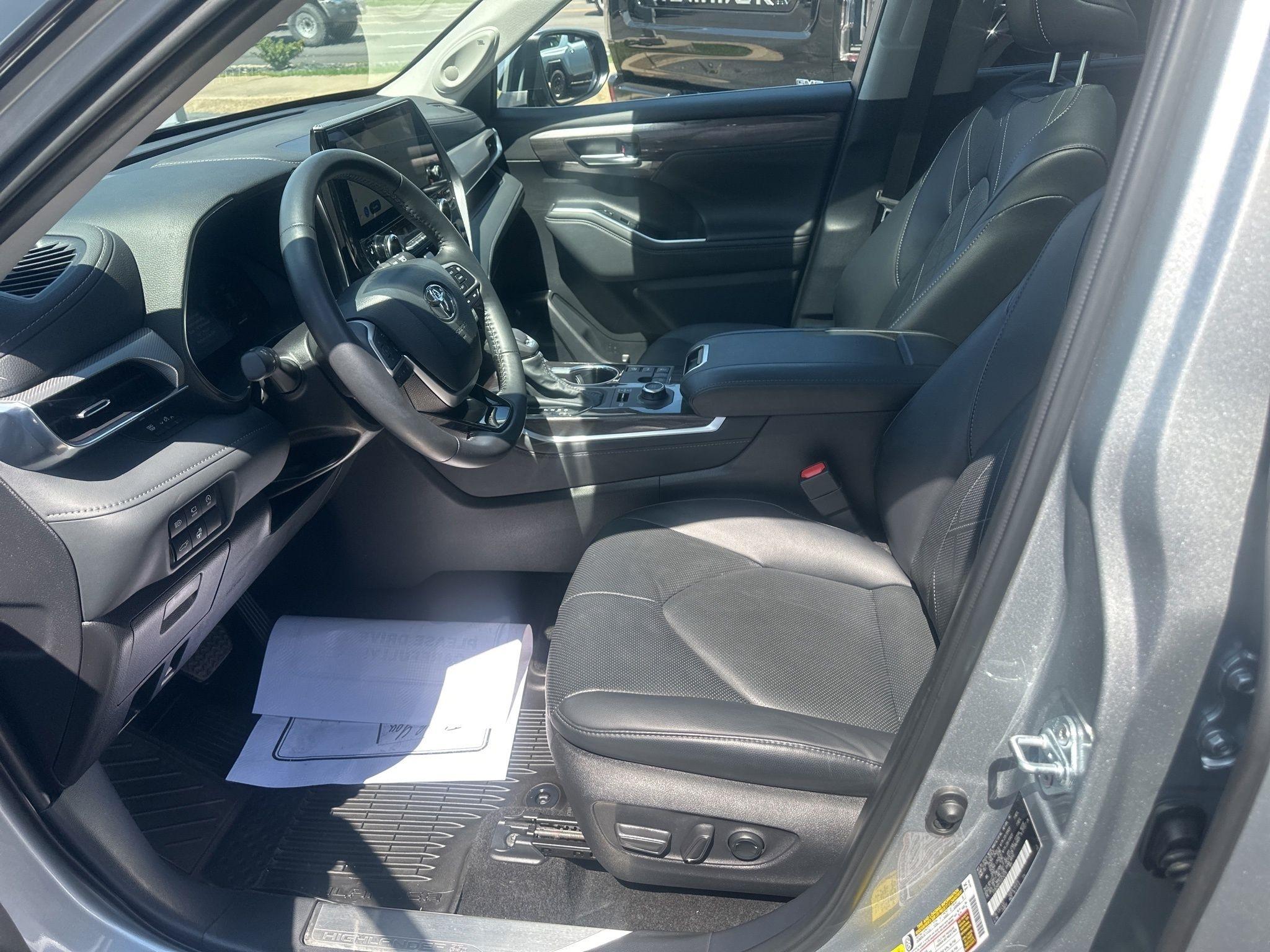 Toyota Highlander  2025