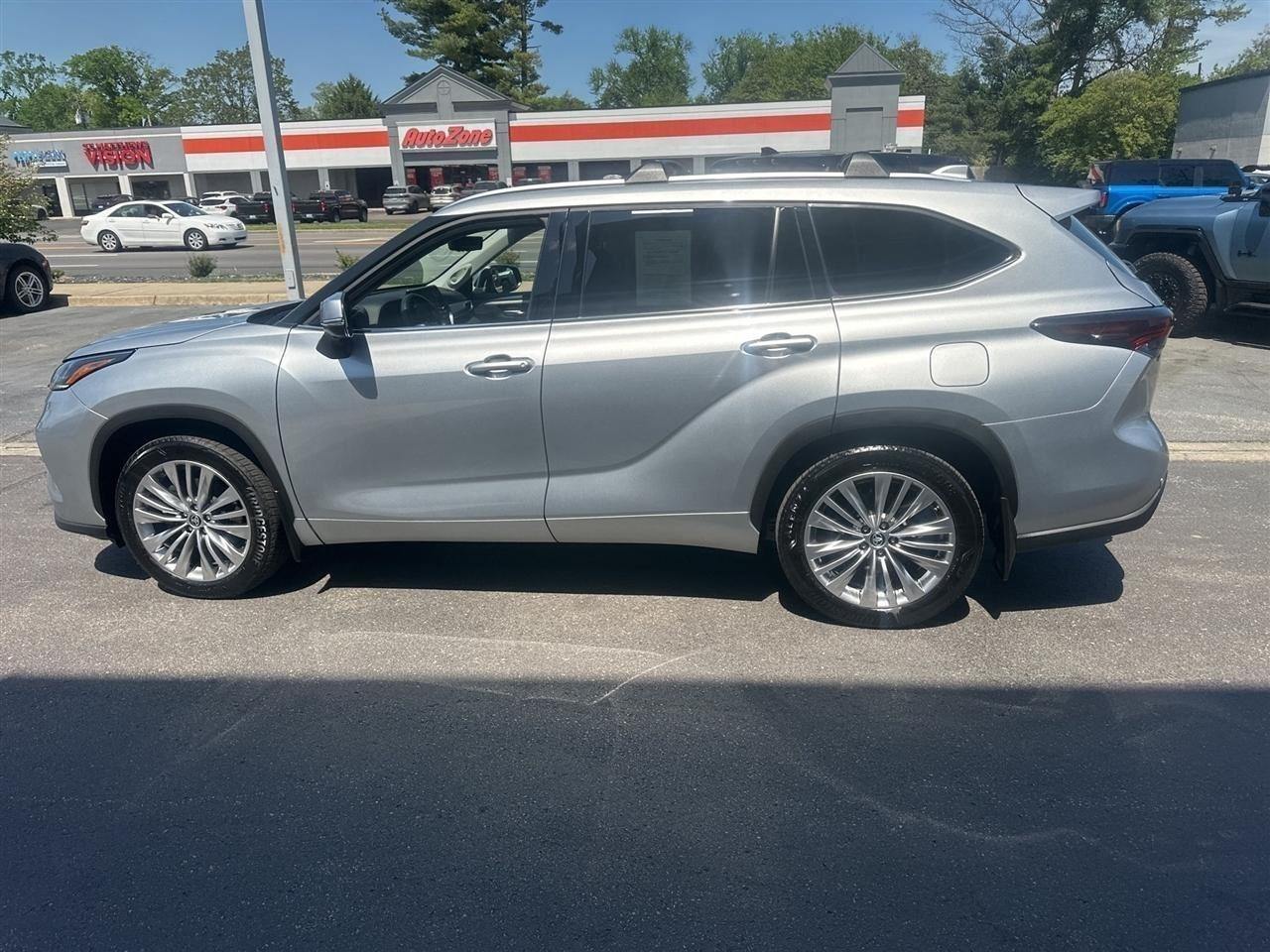 Toyota Highlander  2025