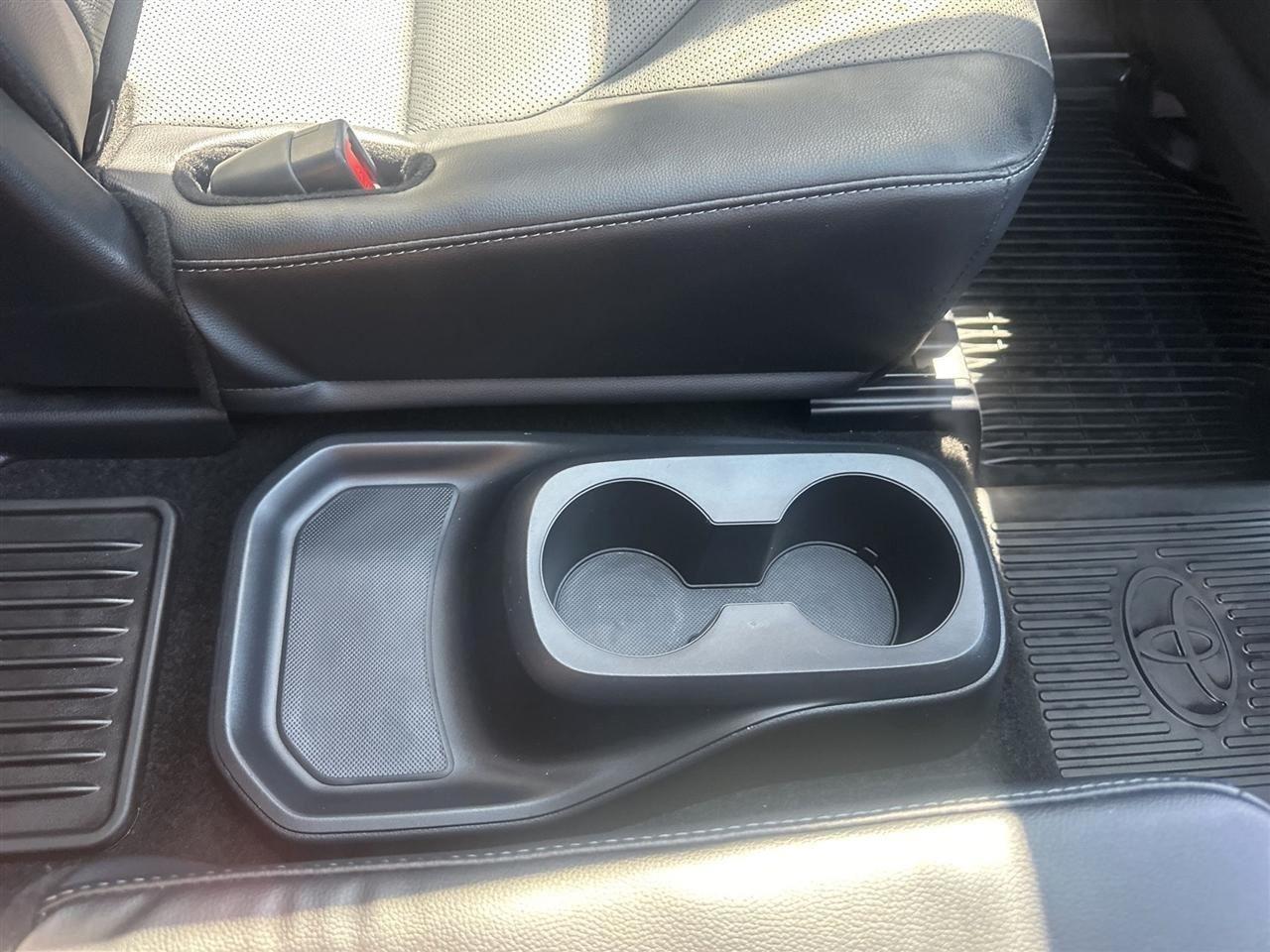 Toyota Highlander  2025