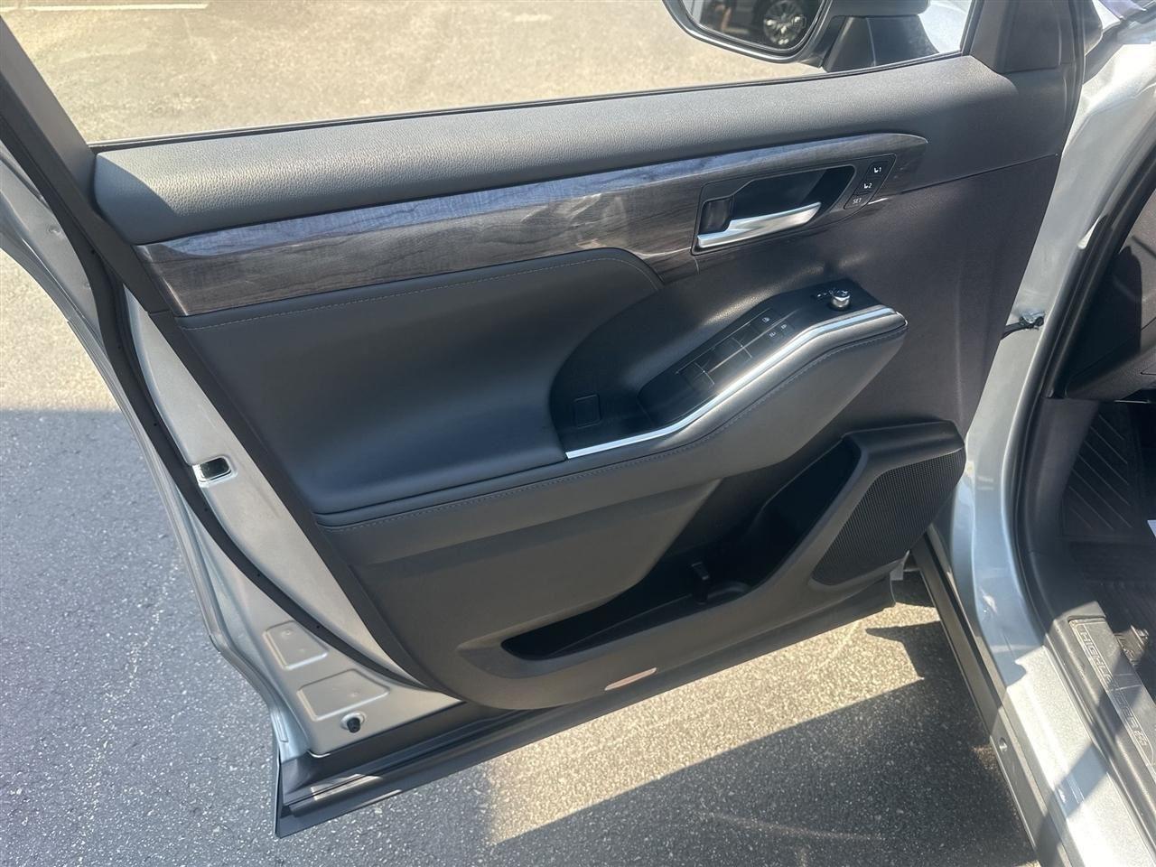 Toyota Highlander  2025
