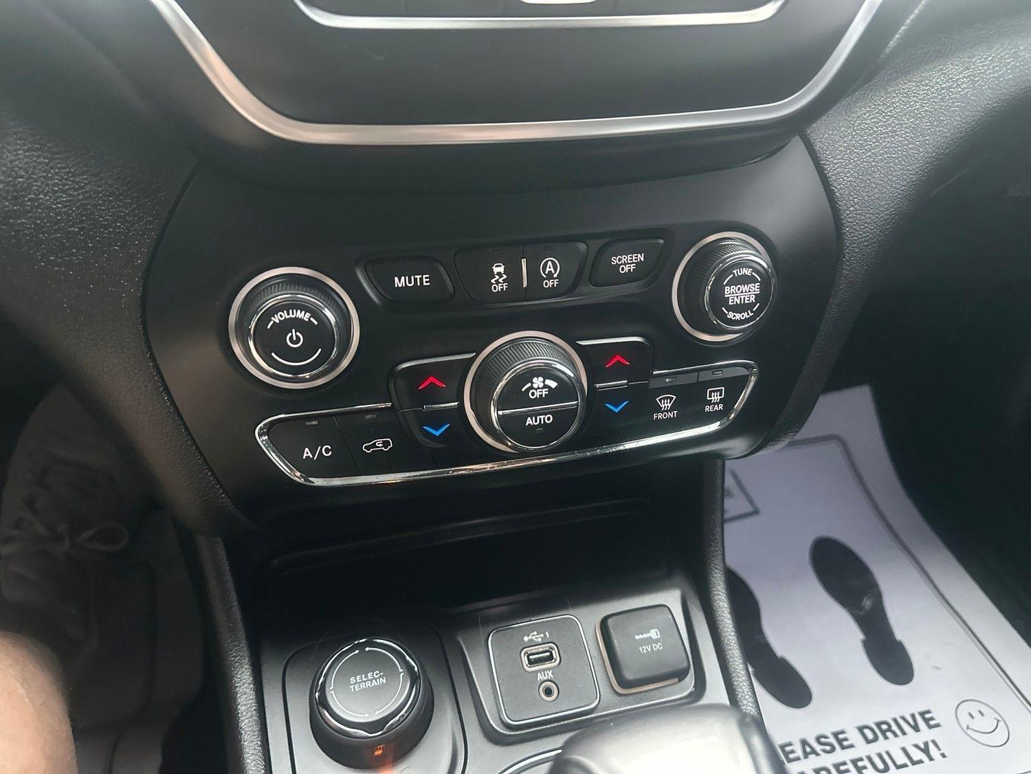 Jeep Cherokee  2020