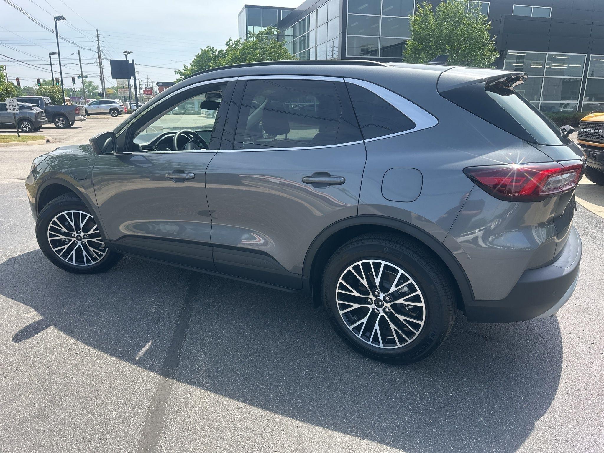 Ford Escape Plug-in Hybrid  2025