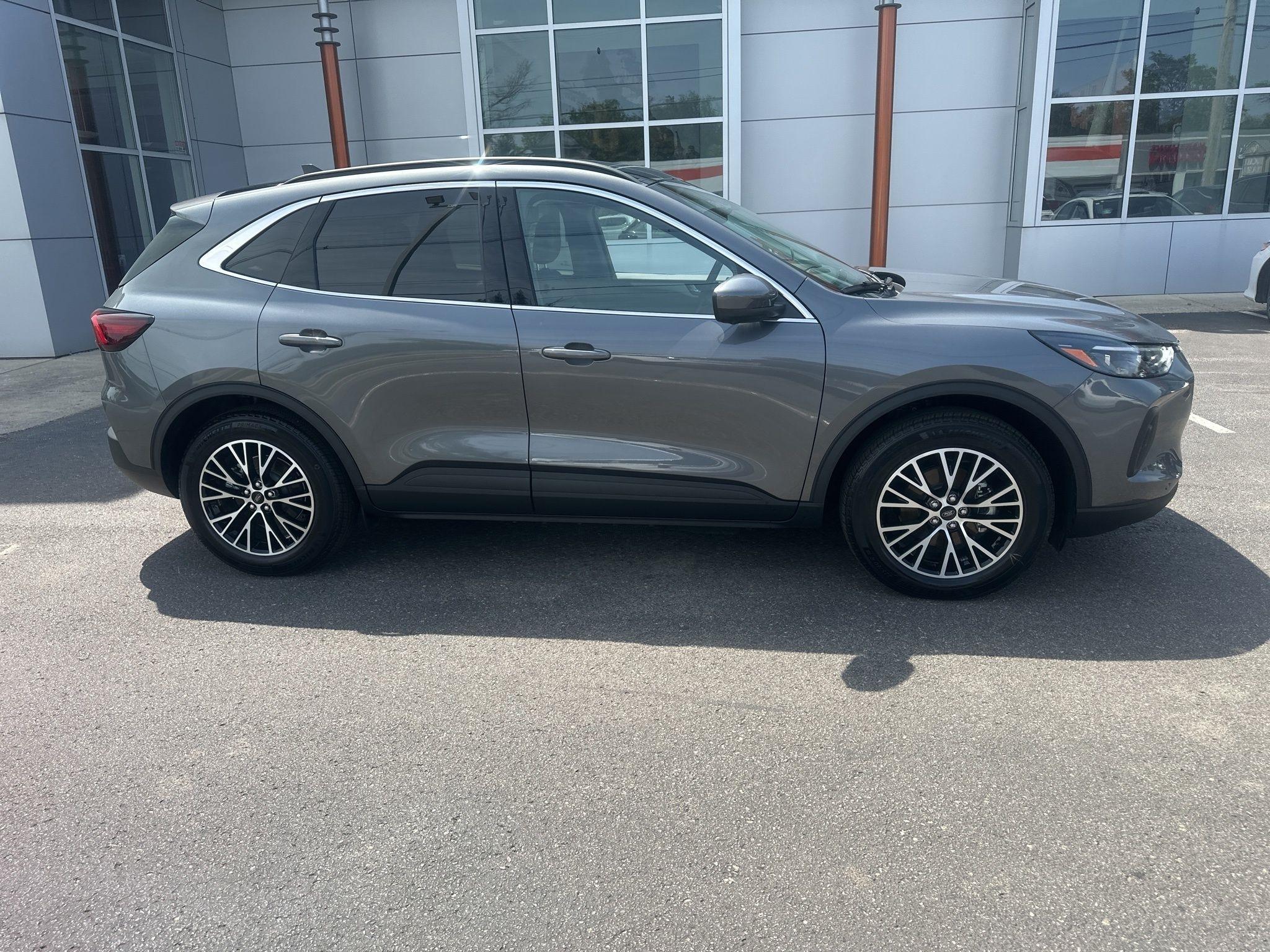 Ford Escape Plug-in Hybrid  2025