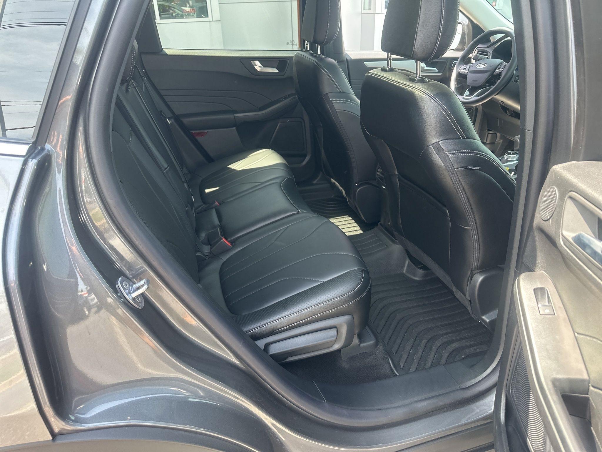 Ford Escape Plug-in Hybrid  2025