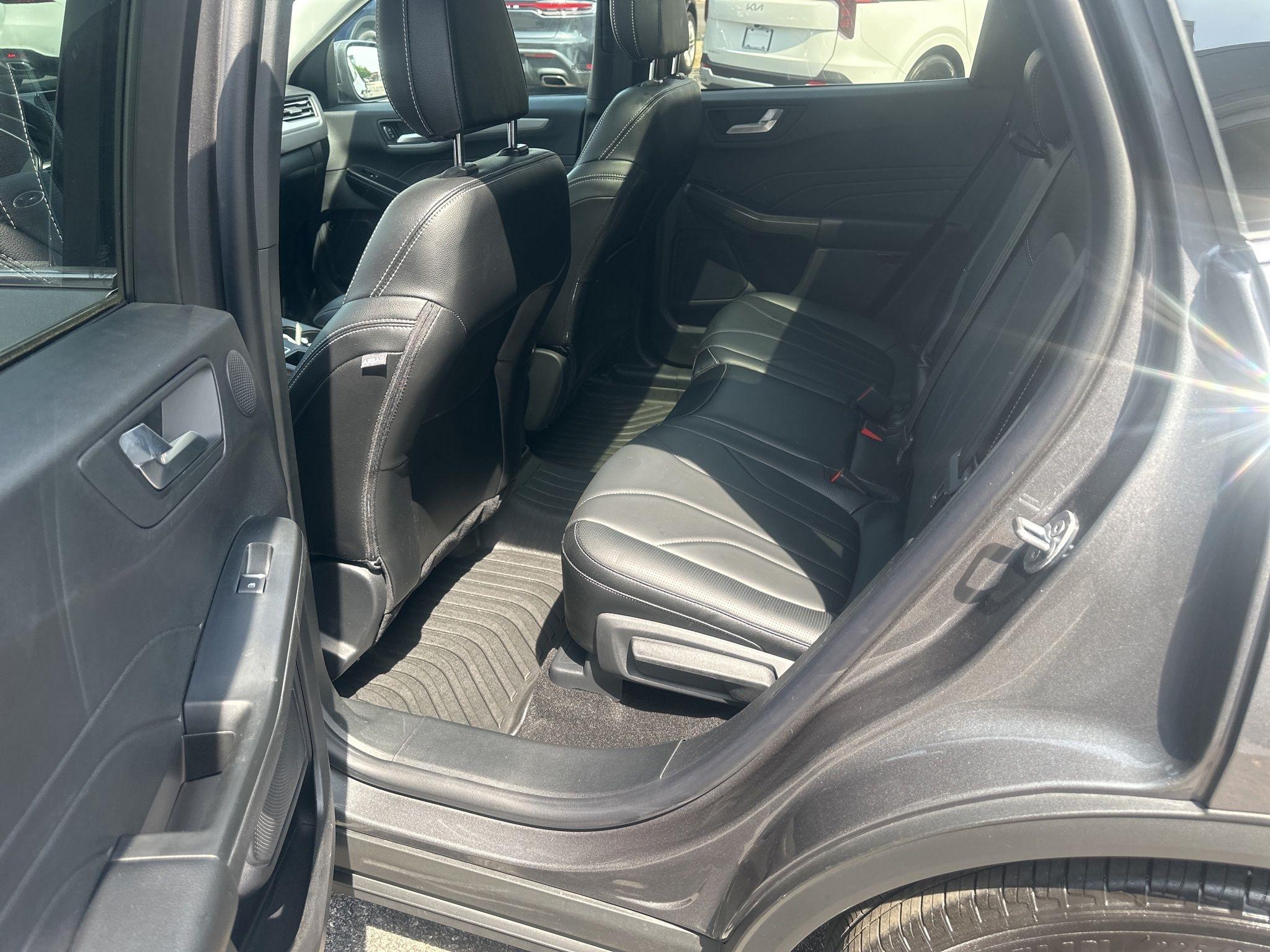 Ford Escape Plug-in Hybrid  2025