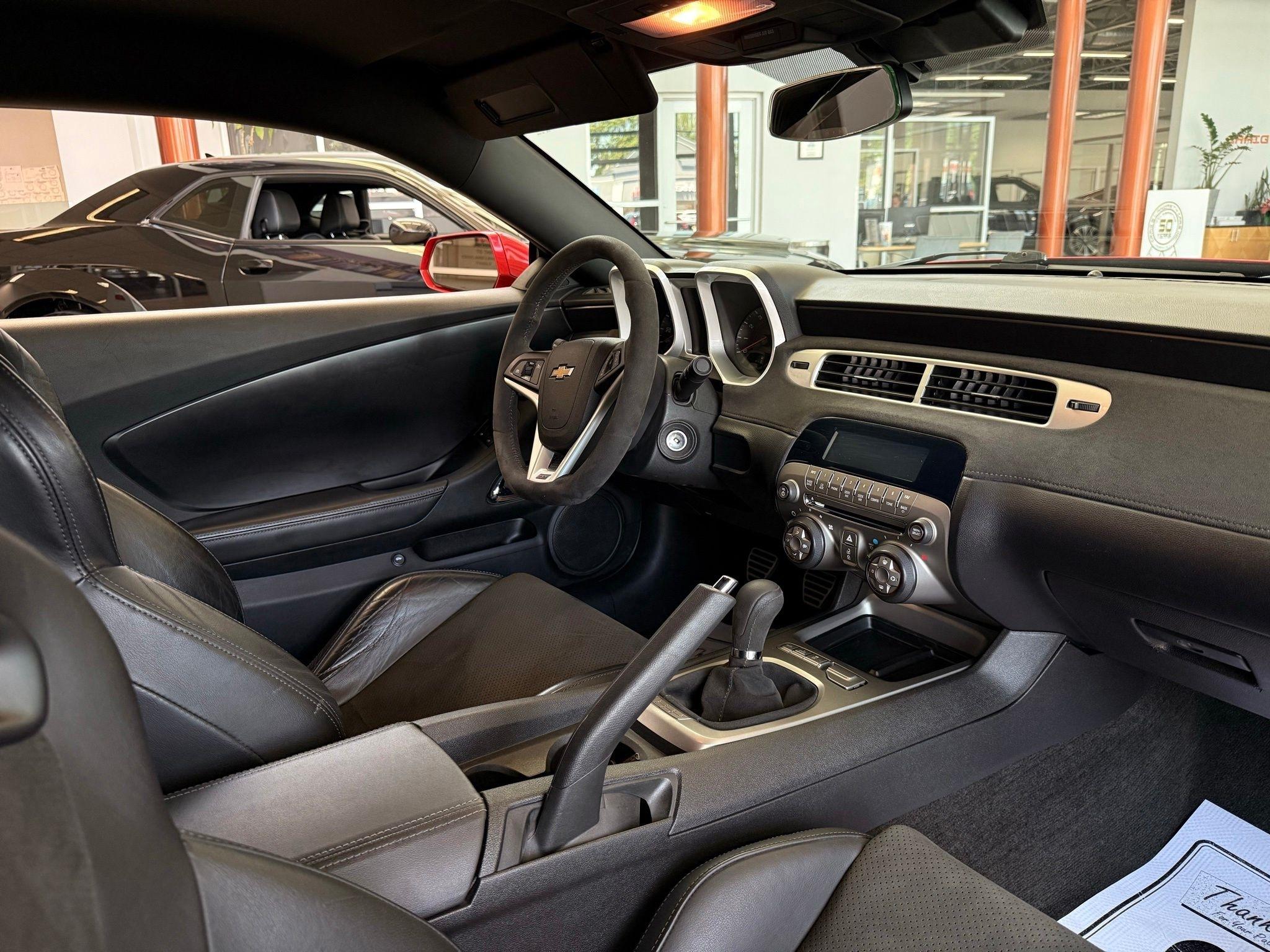 Chevrolet Camaro  2015