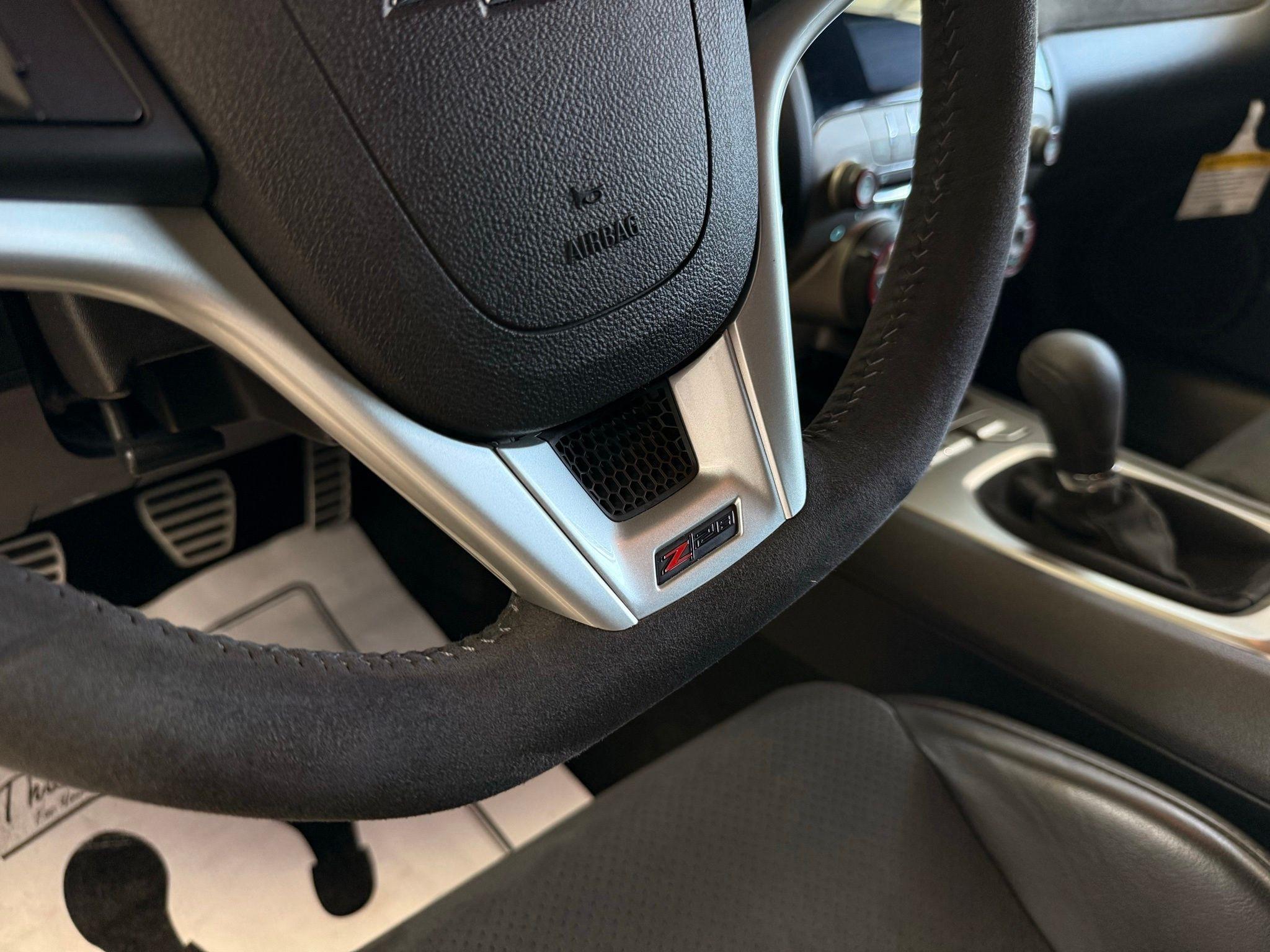 Chevrolet Camaro  2015
