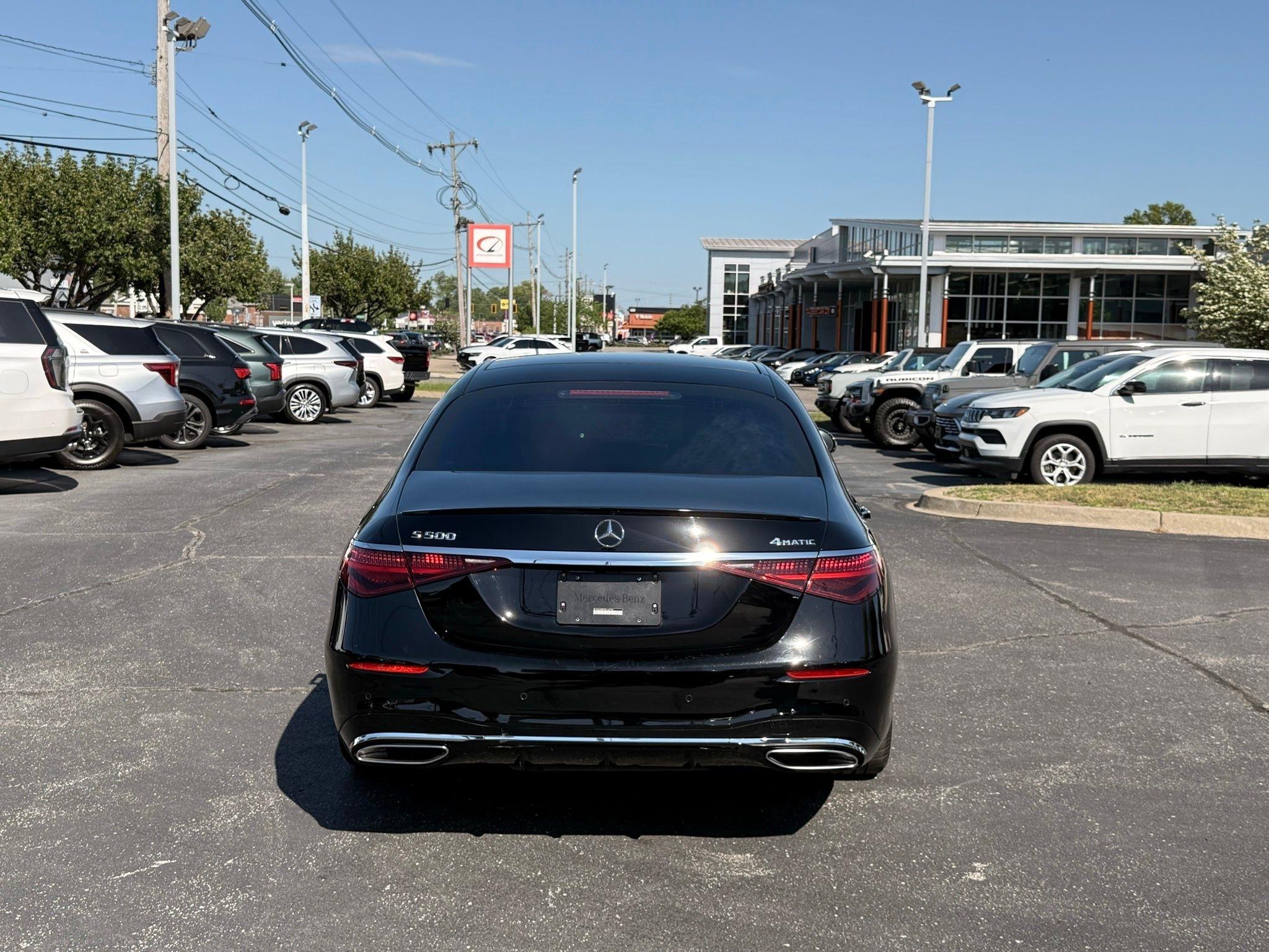 Mercedes-Benz S-Class  2022
