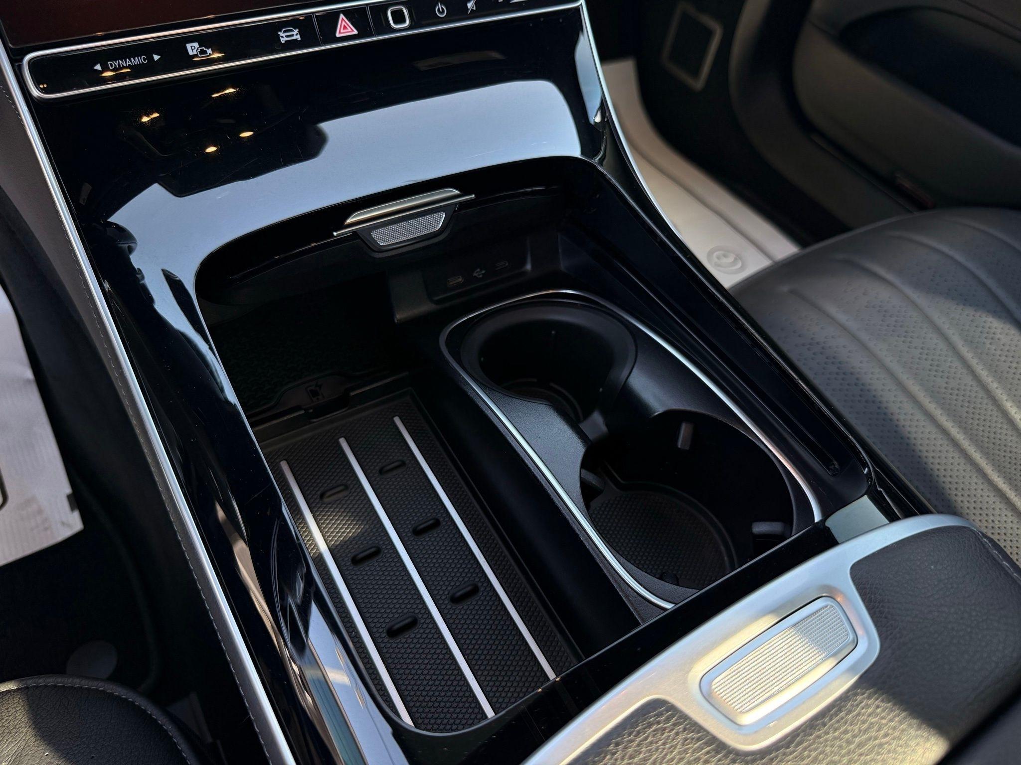 Mercedes-Benz S-Class  2022