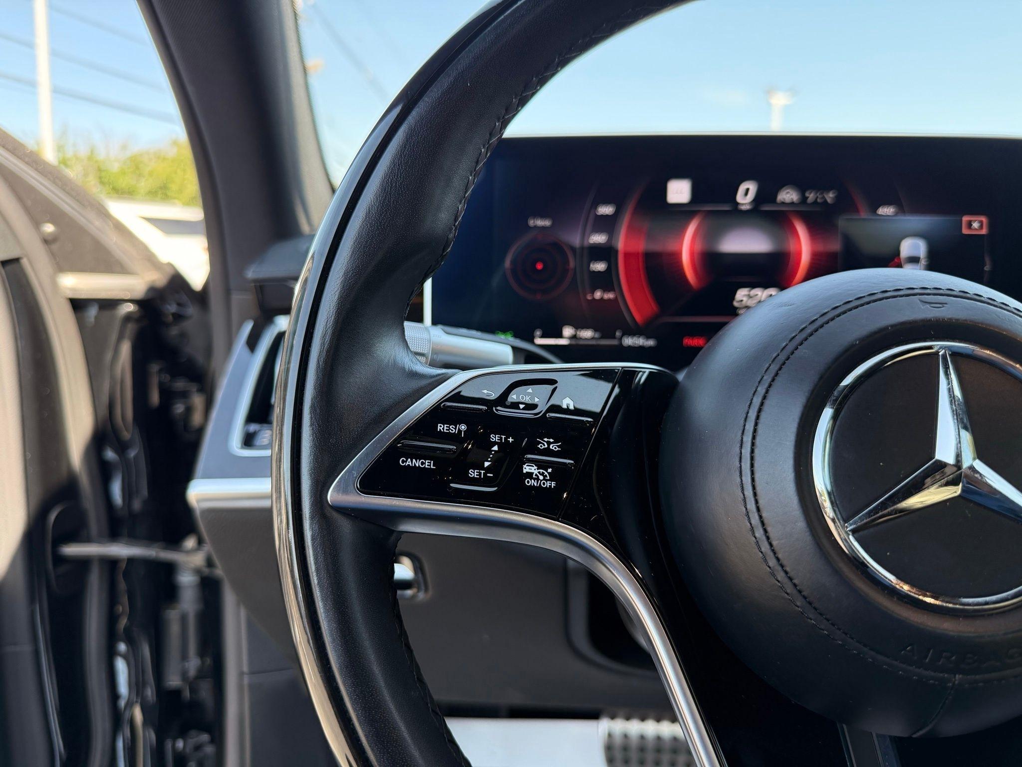 Mercedes-Benz S-Class  2022