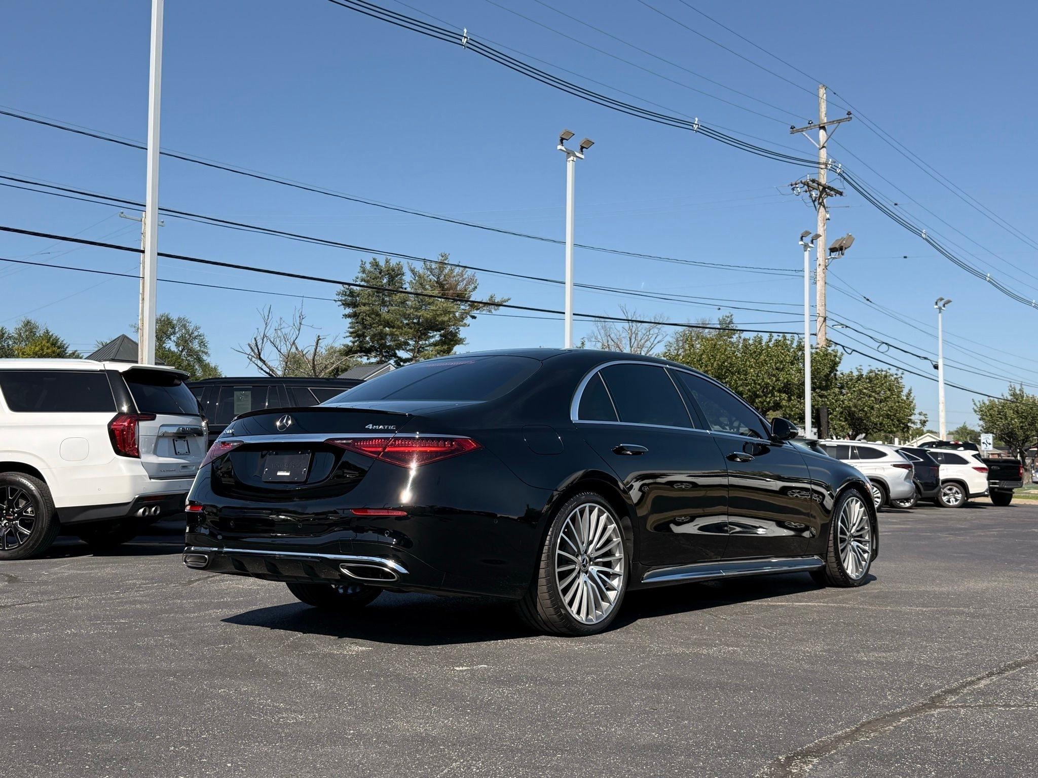 Mercedes-Benz S-Class  2022