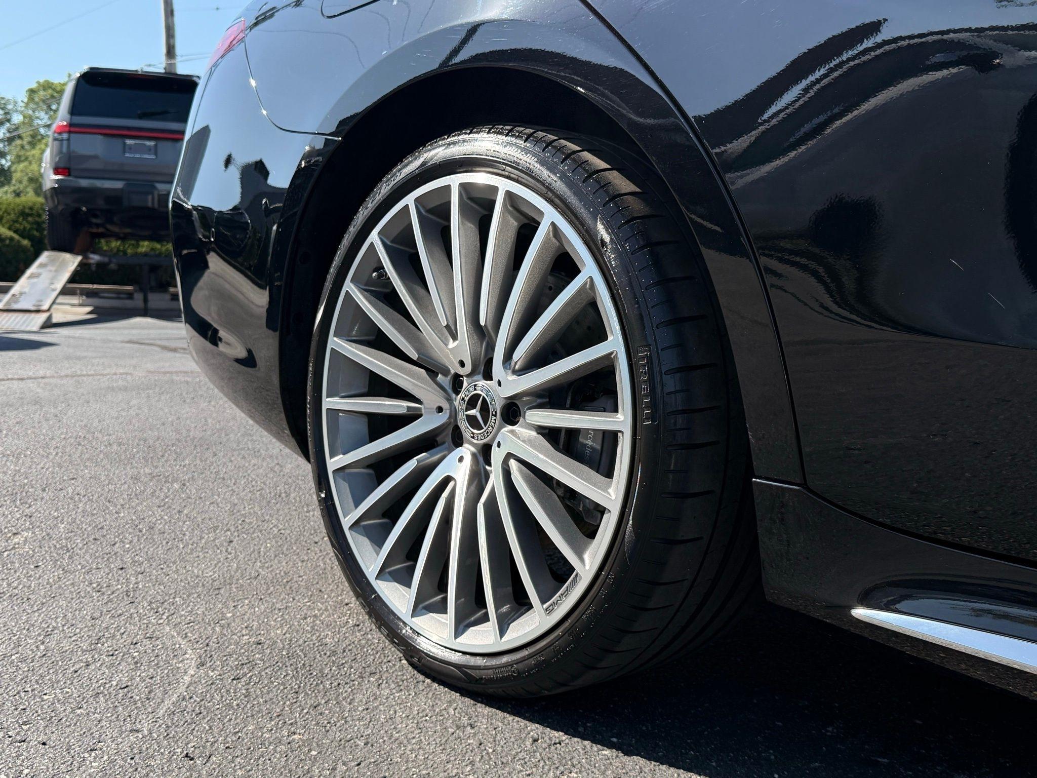 Mercedes-Benz S-Class  2022