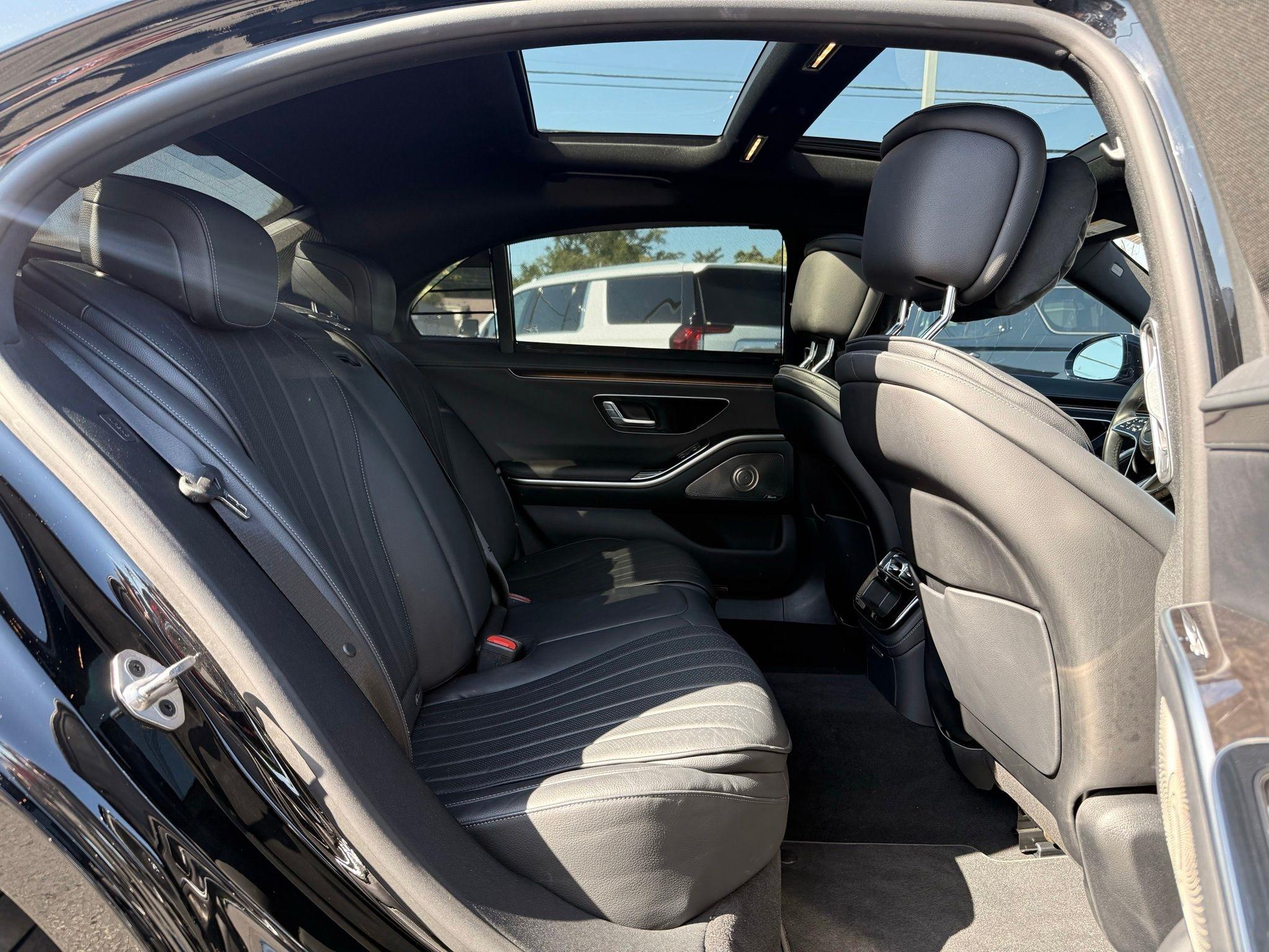 Mercedes-Benz S-Class  2022