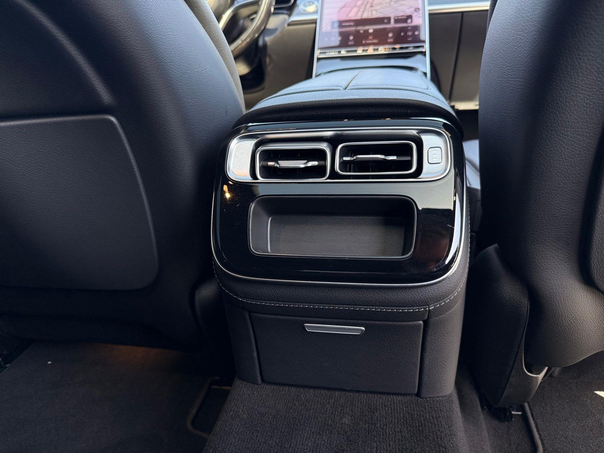 Mercedes-Benz S-Class  2022