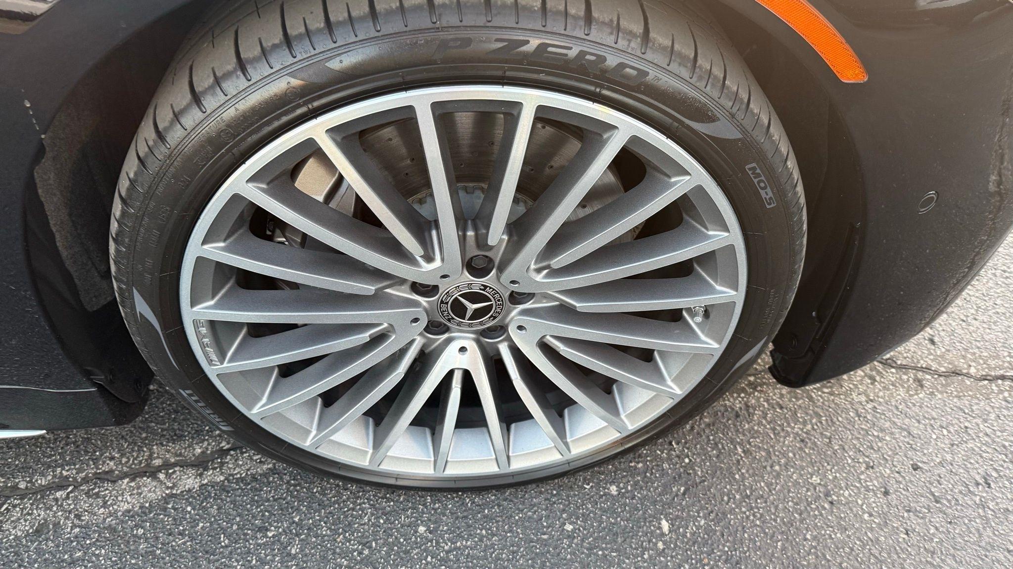 Mercedes-Benz S-Class  2022