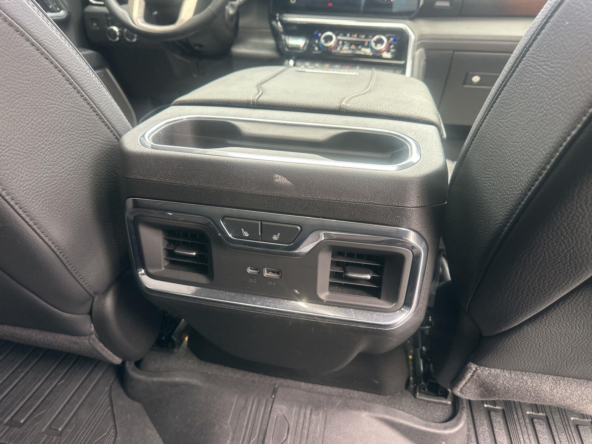 GMC Sierra 3500HD  2025