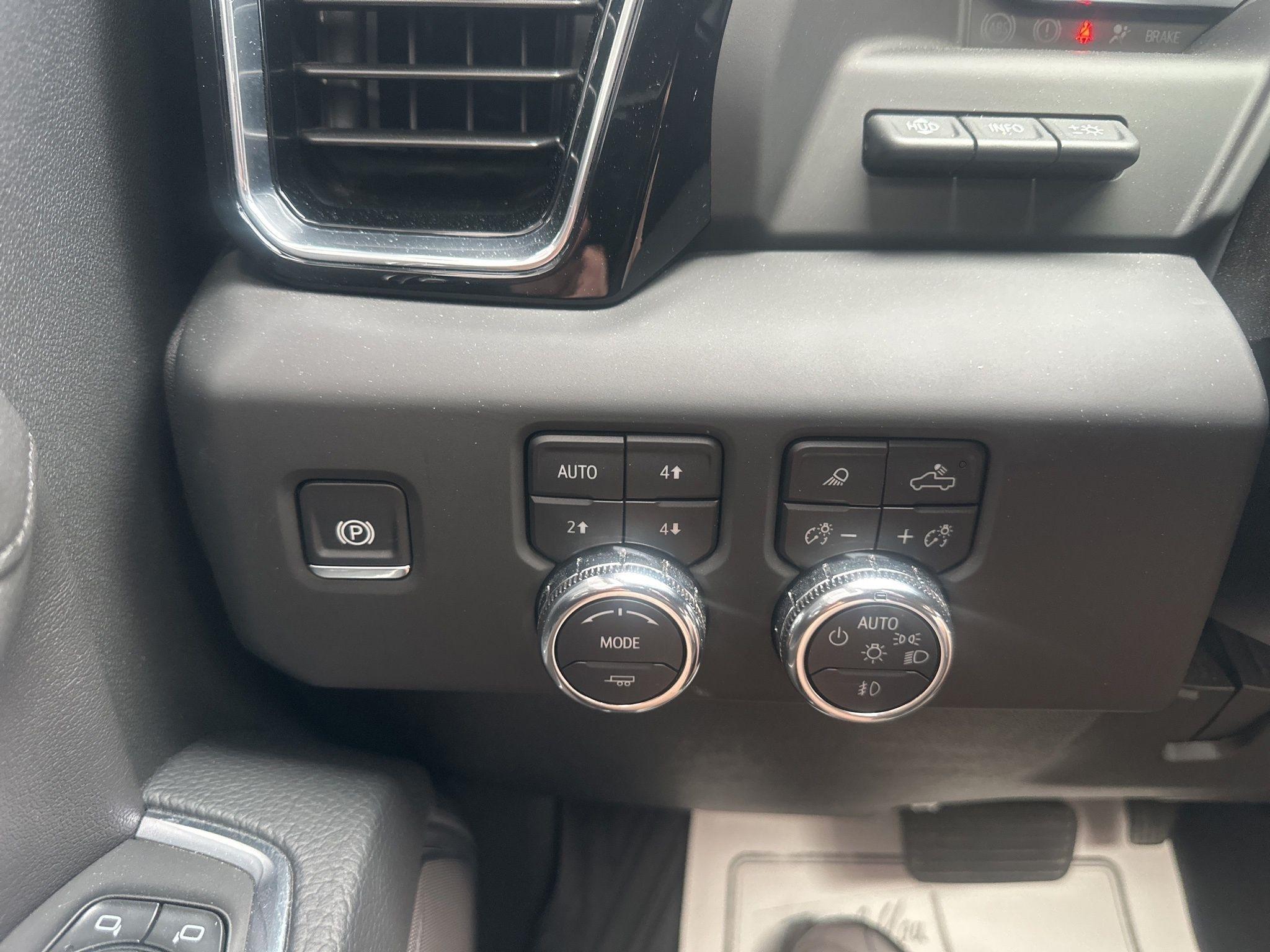 GMC Sierra 3500HD  2025