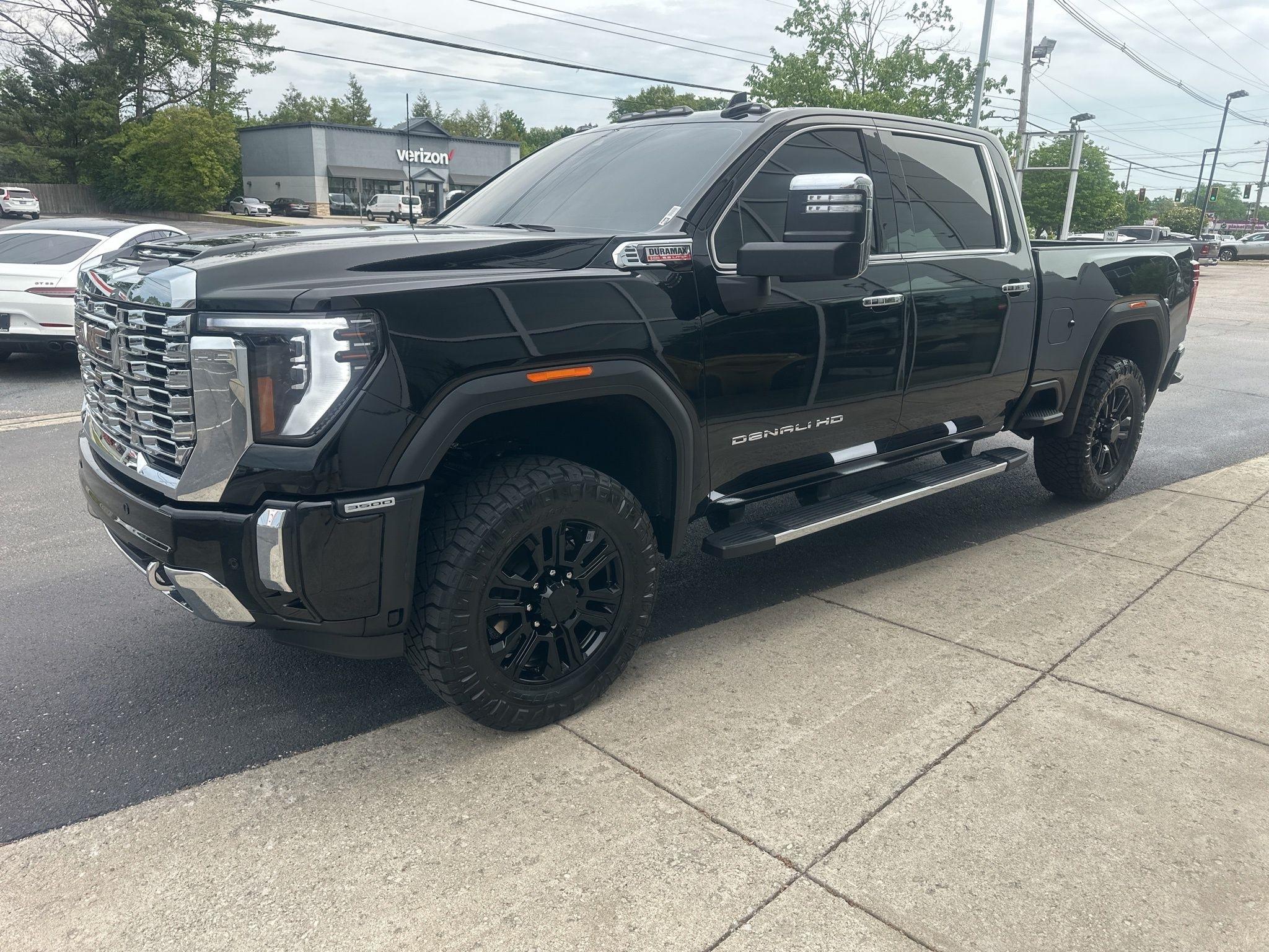 GMC Sierra 3500HD  2025