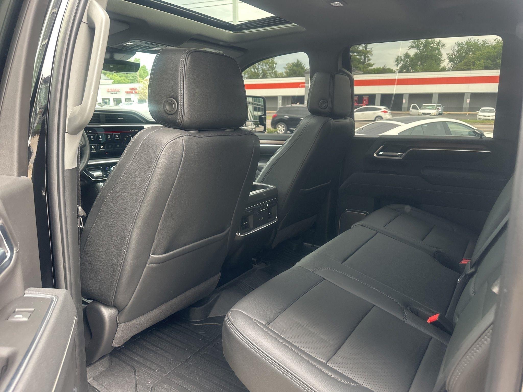 GMC Sierra 3500HD  2025