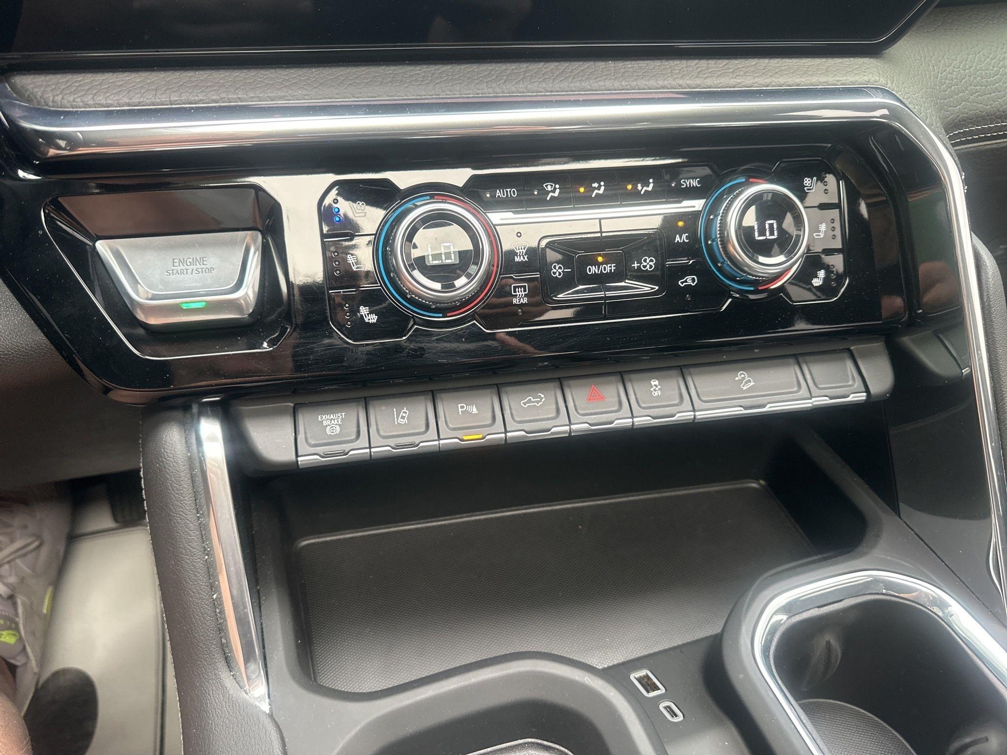 GMC Sierra 3500HD  2025