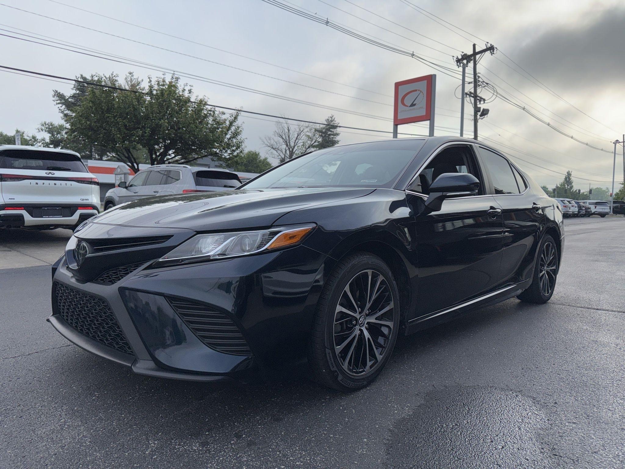 Toyota Camry  2019