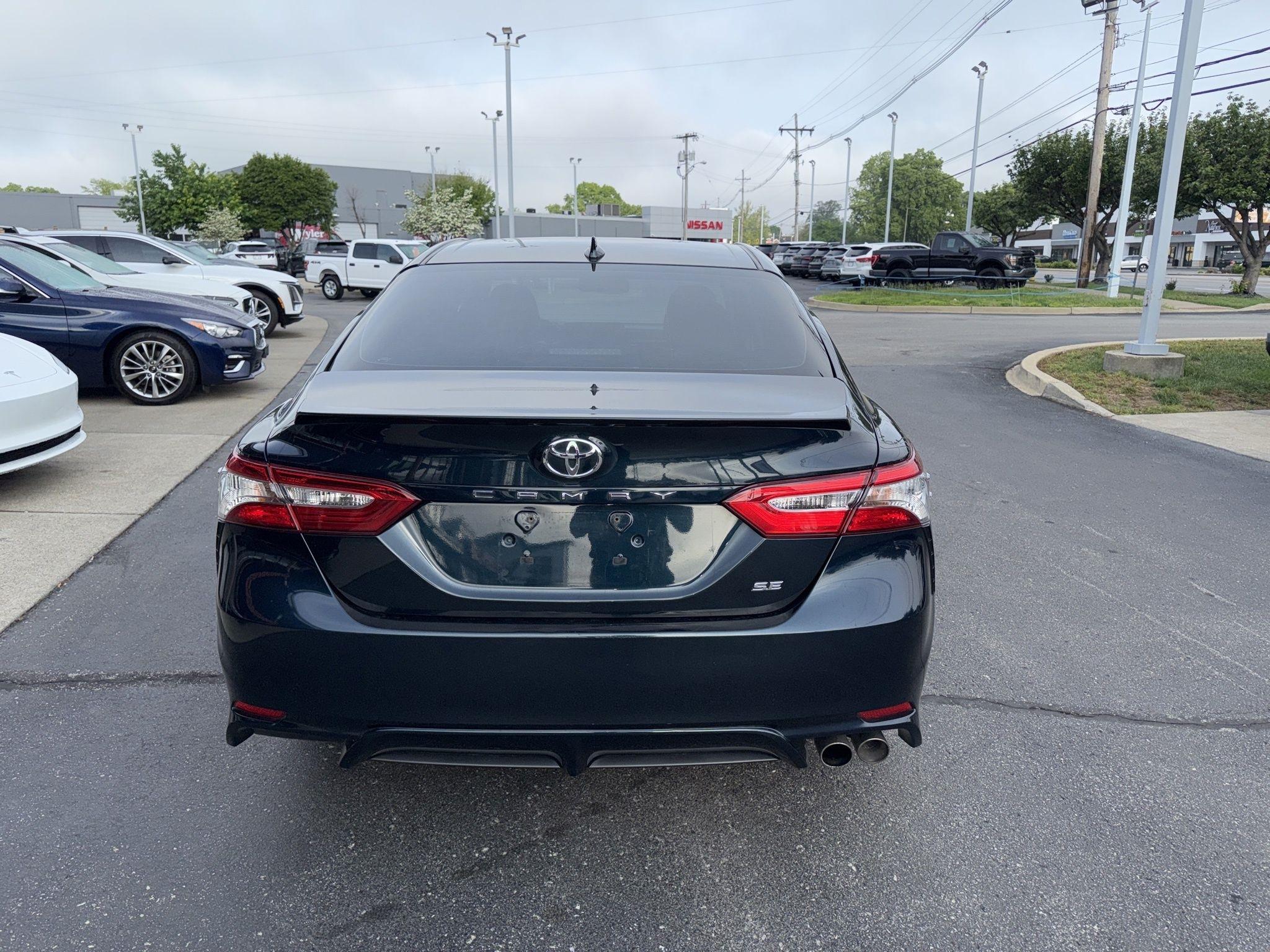 Toyota Camry  2019