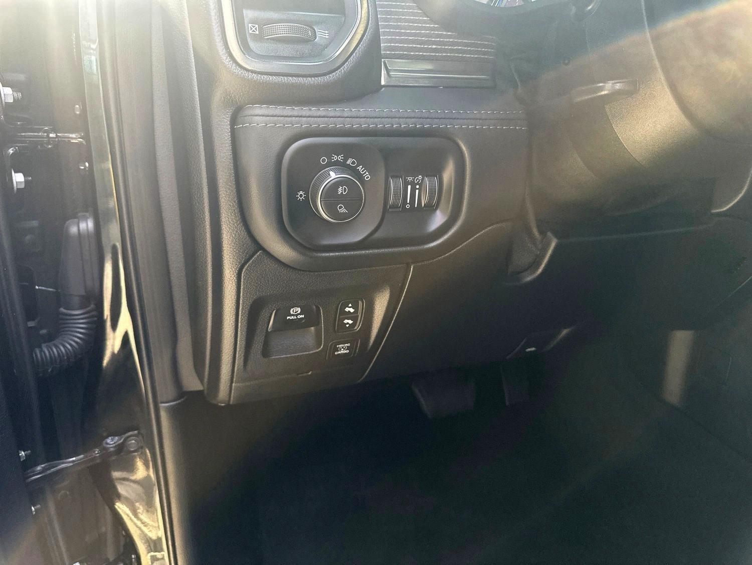 RAM 1500  2021