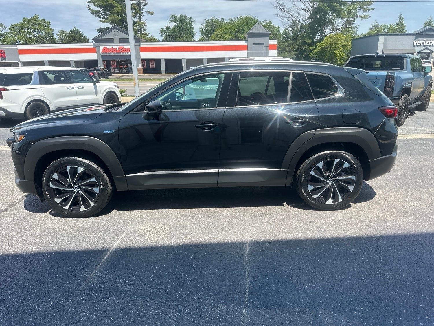 Mazda CX-50  2025